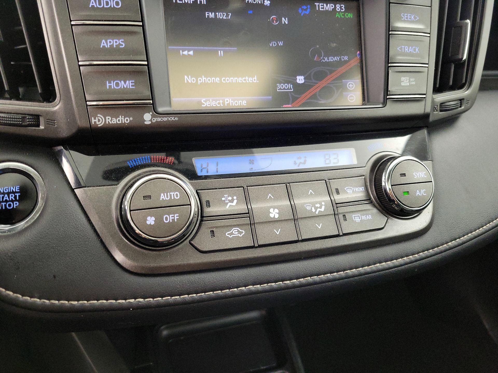 Thumbnail: 2015 Toyota RAV4 - 17