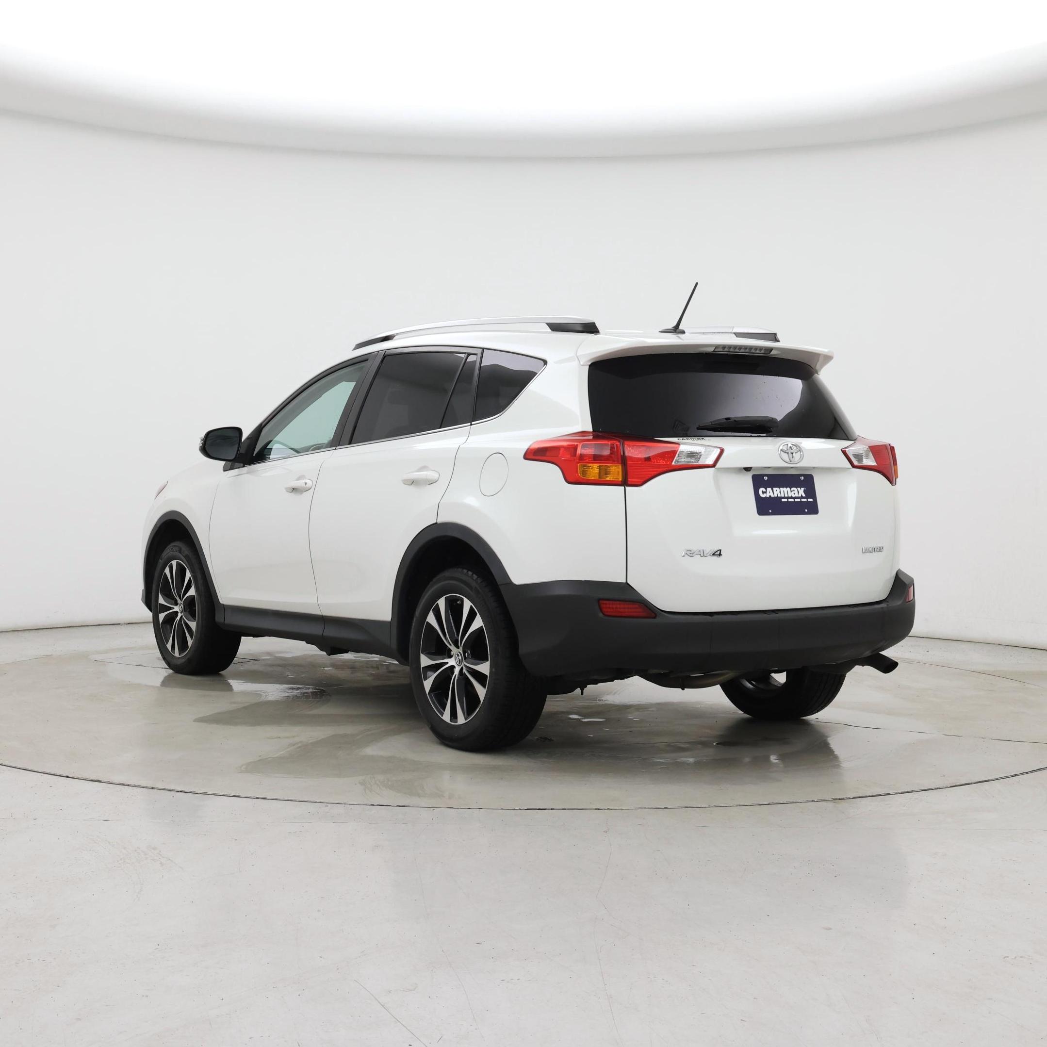 Thumbnail: 2015 Toyota RAV4 - 2