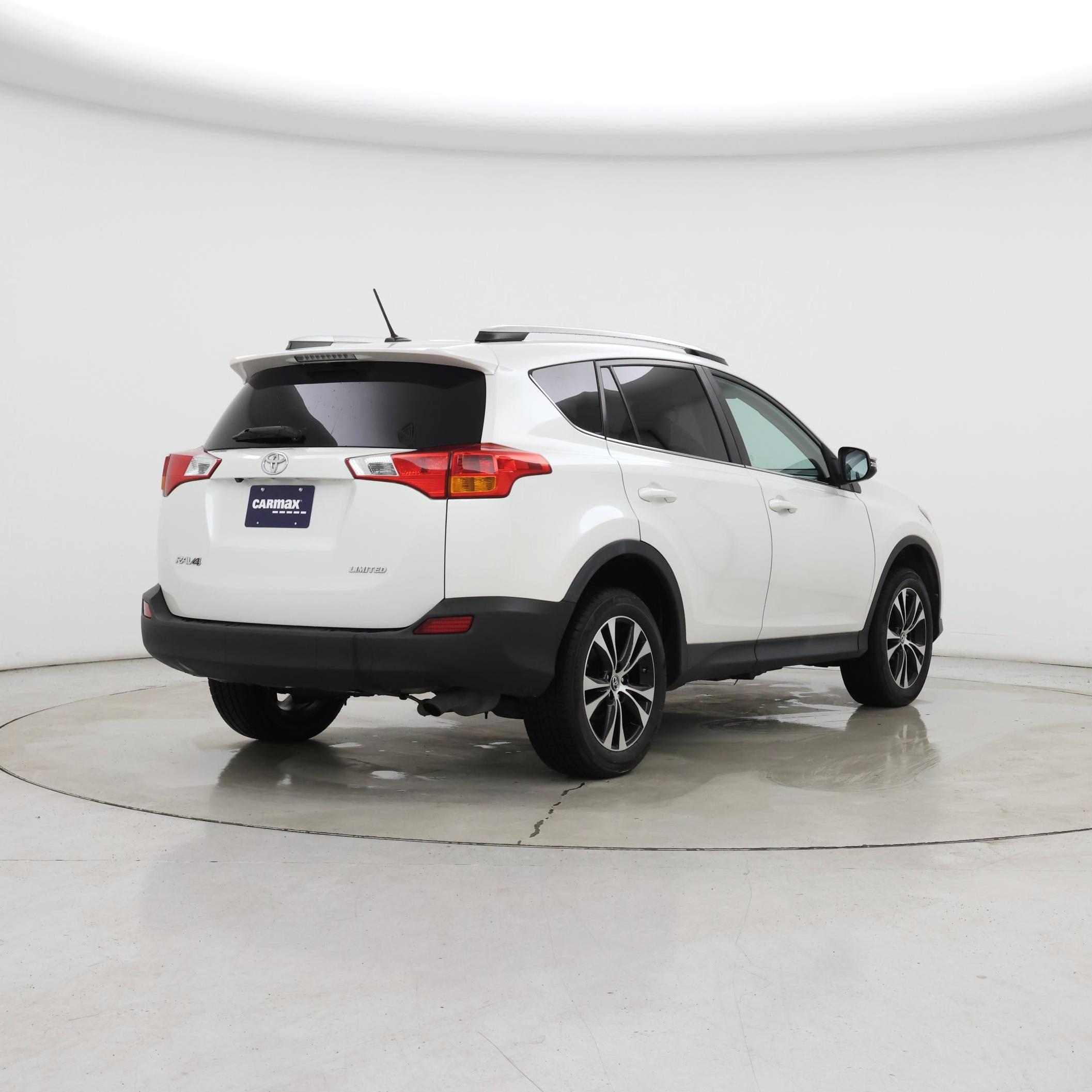 Thumbnail: 2015 Toyota RAV4 - 8
