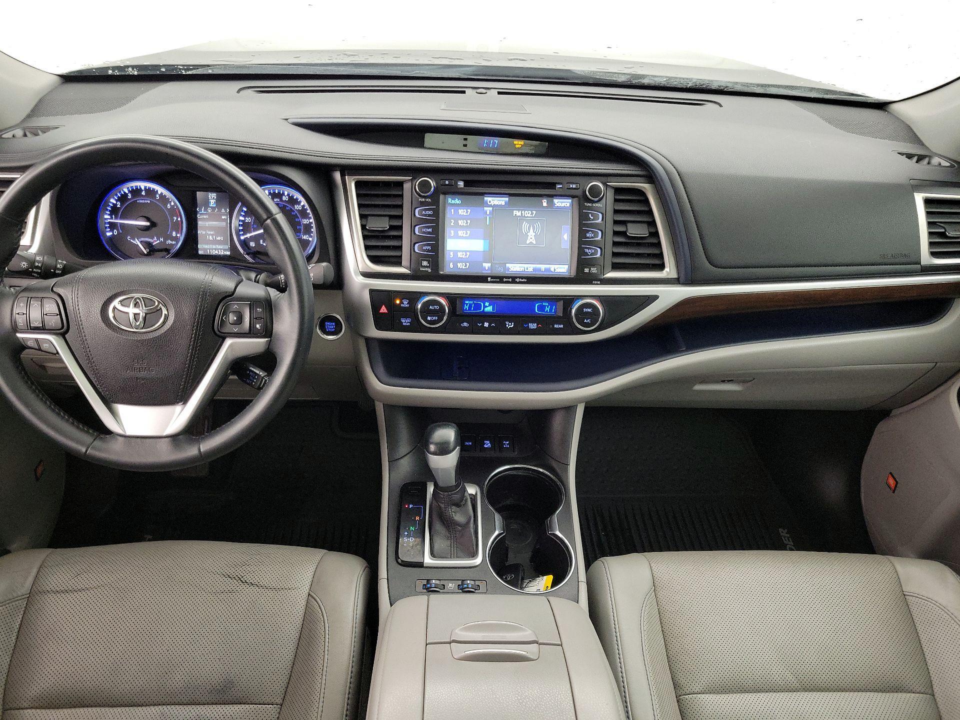 Thumbnail: 2016 Toyota Highlander - 9