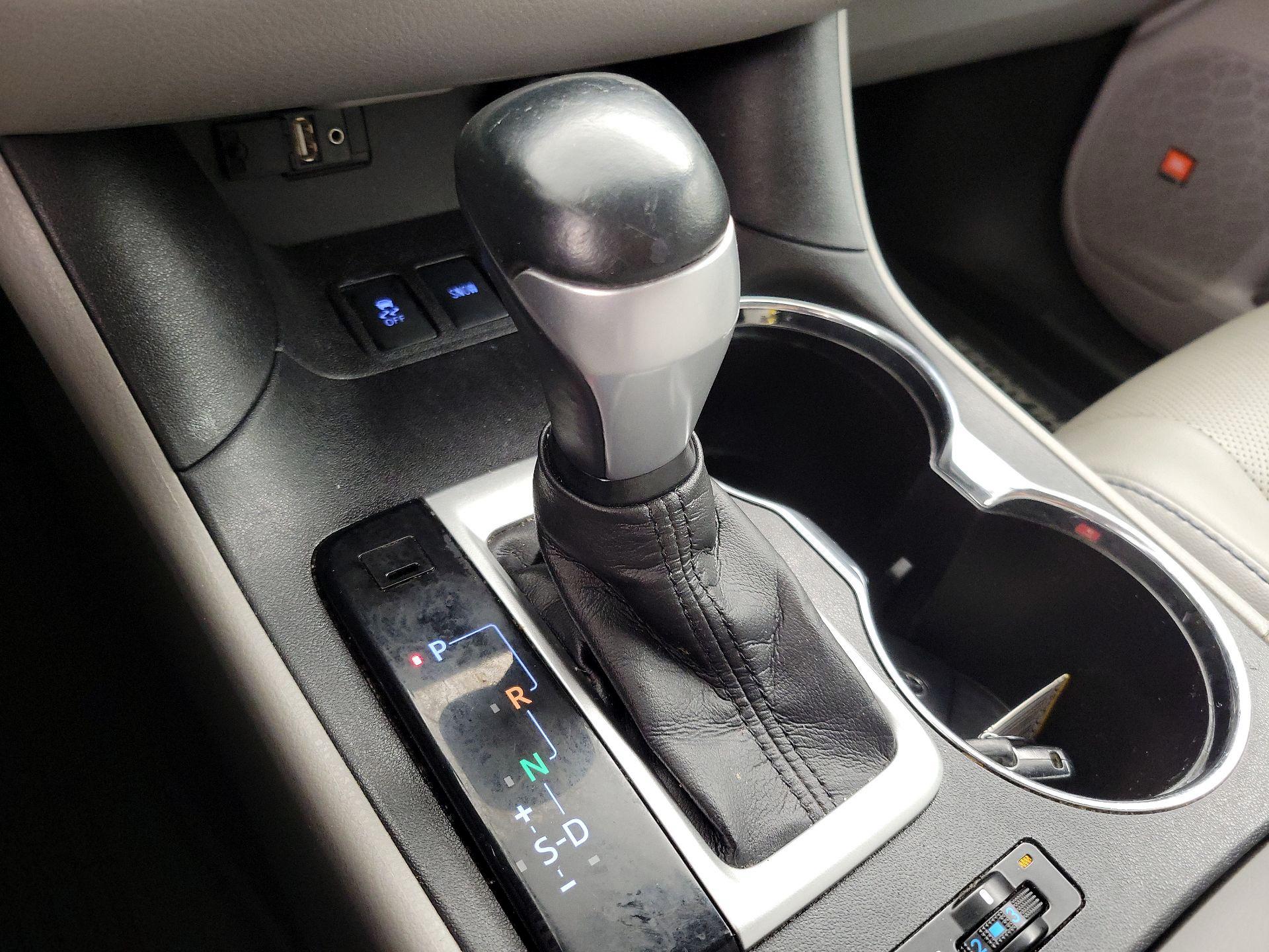 Thumbnail: 2016 Toyota Highlander - 18