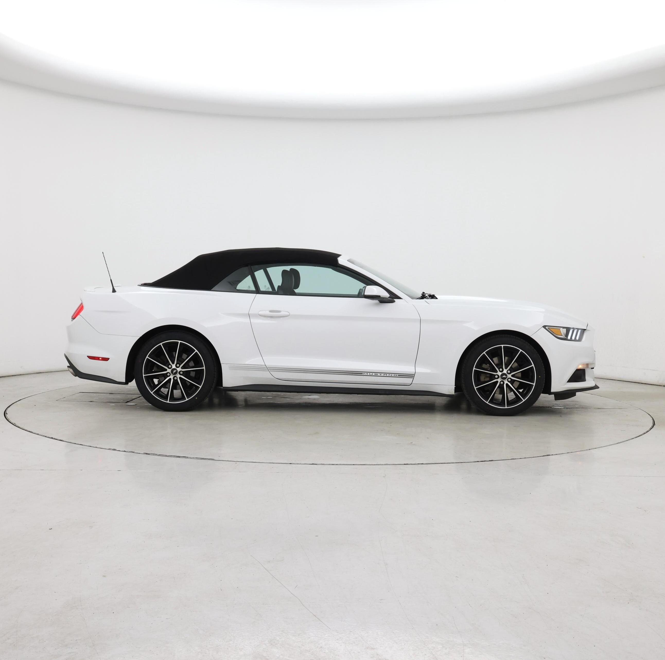 Thumbnail: 2016 Ford Mustang - 7