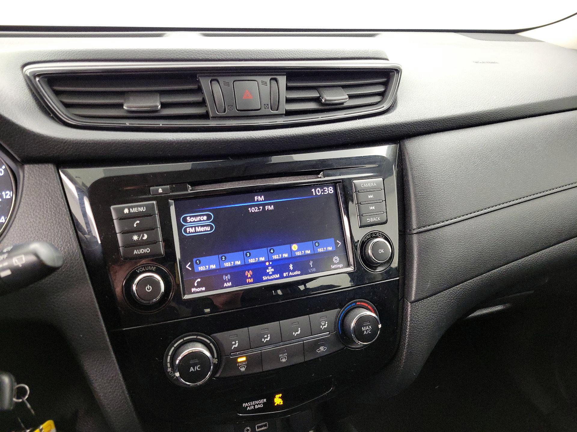 Thumbnail: 2019 Nissan Rogue - 15