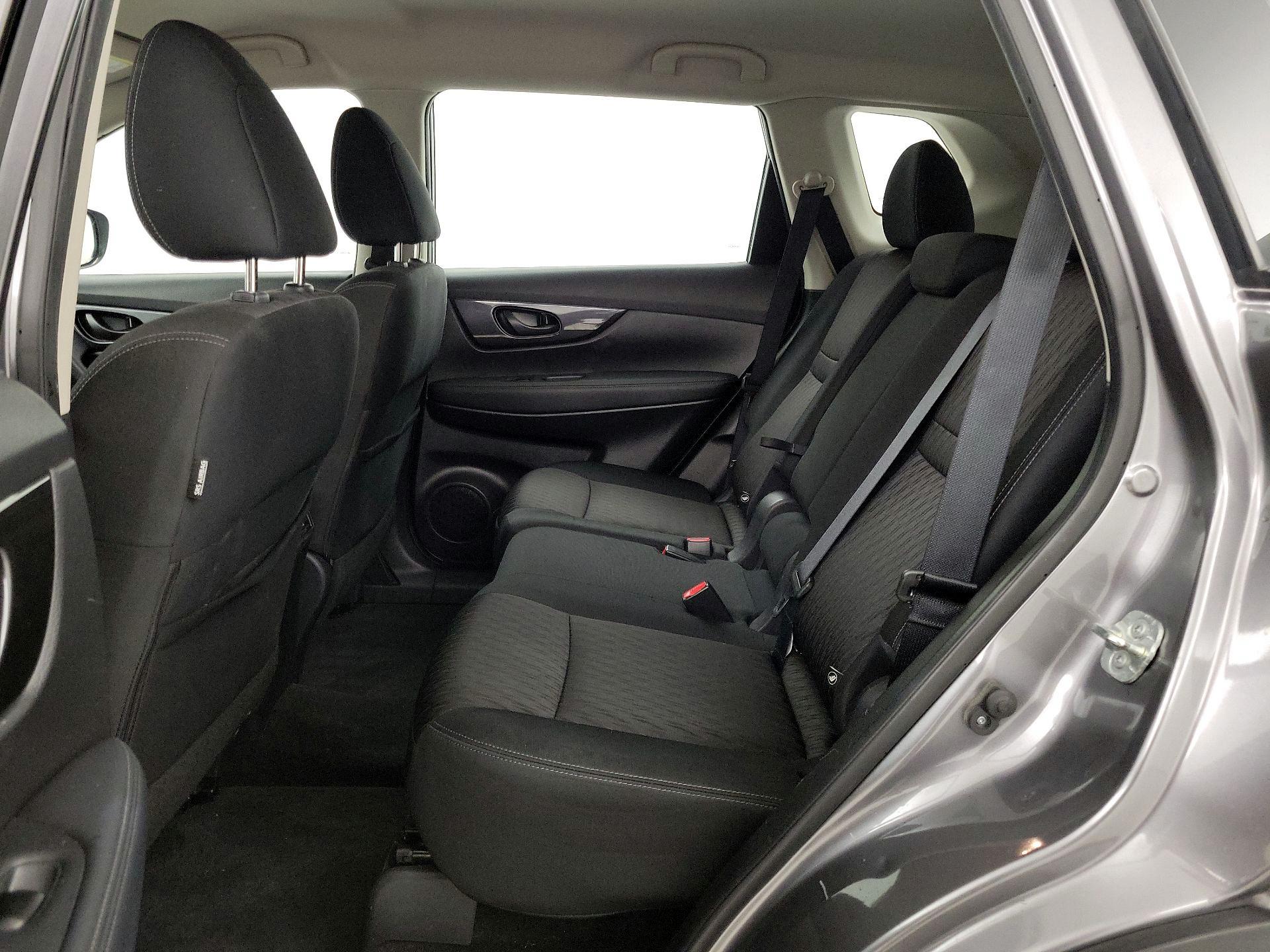 Thumbnail: 2019 Nissan Rogue - 19