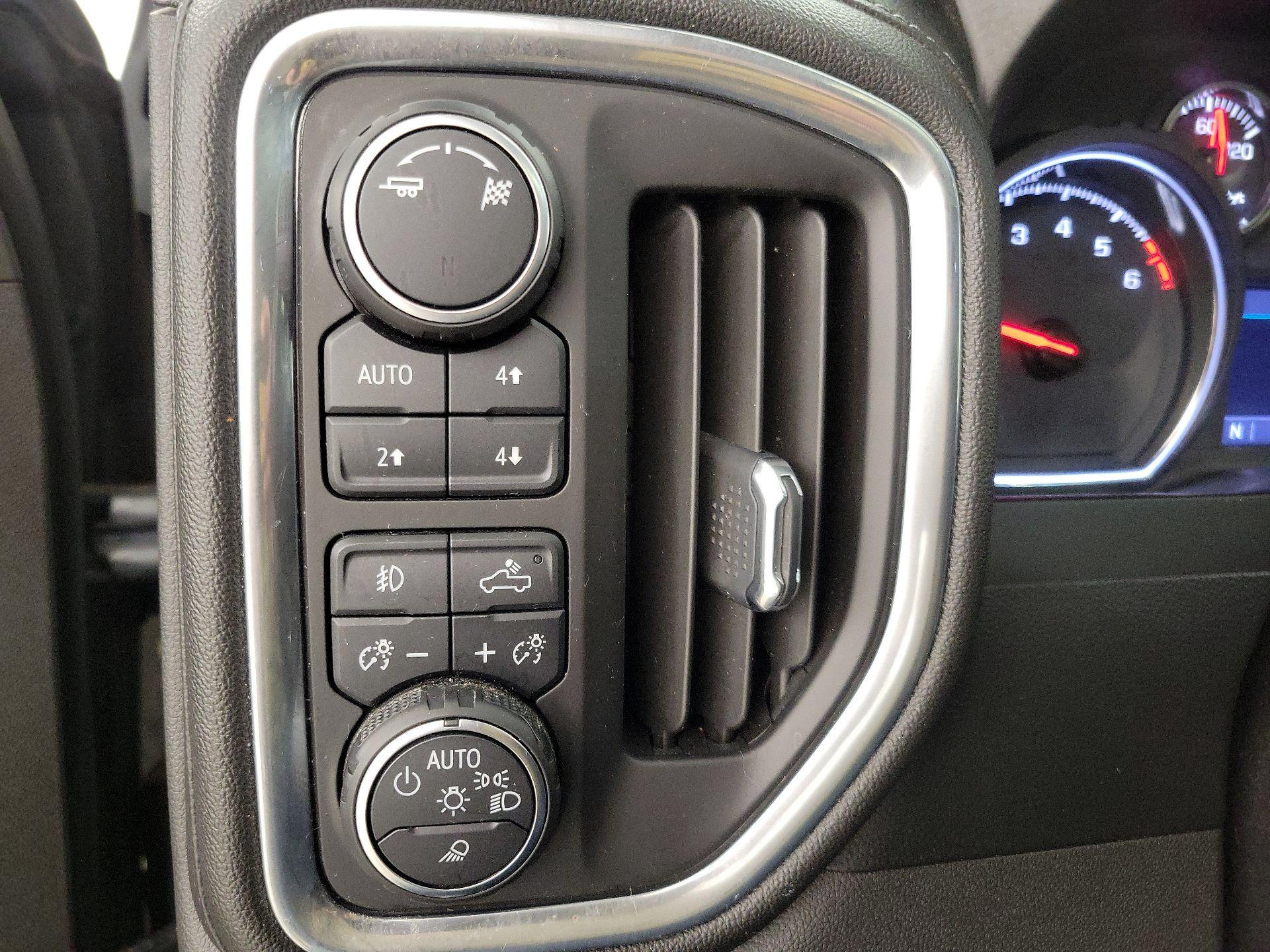 Thumbnail: 2019 Chevrolet Silverado 1500 - 13