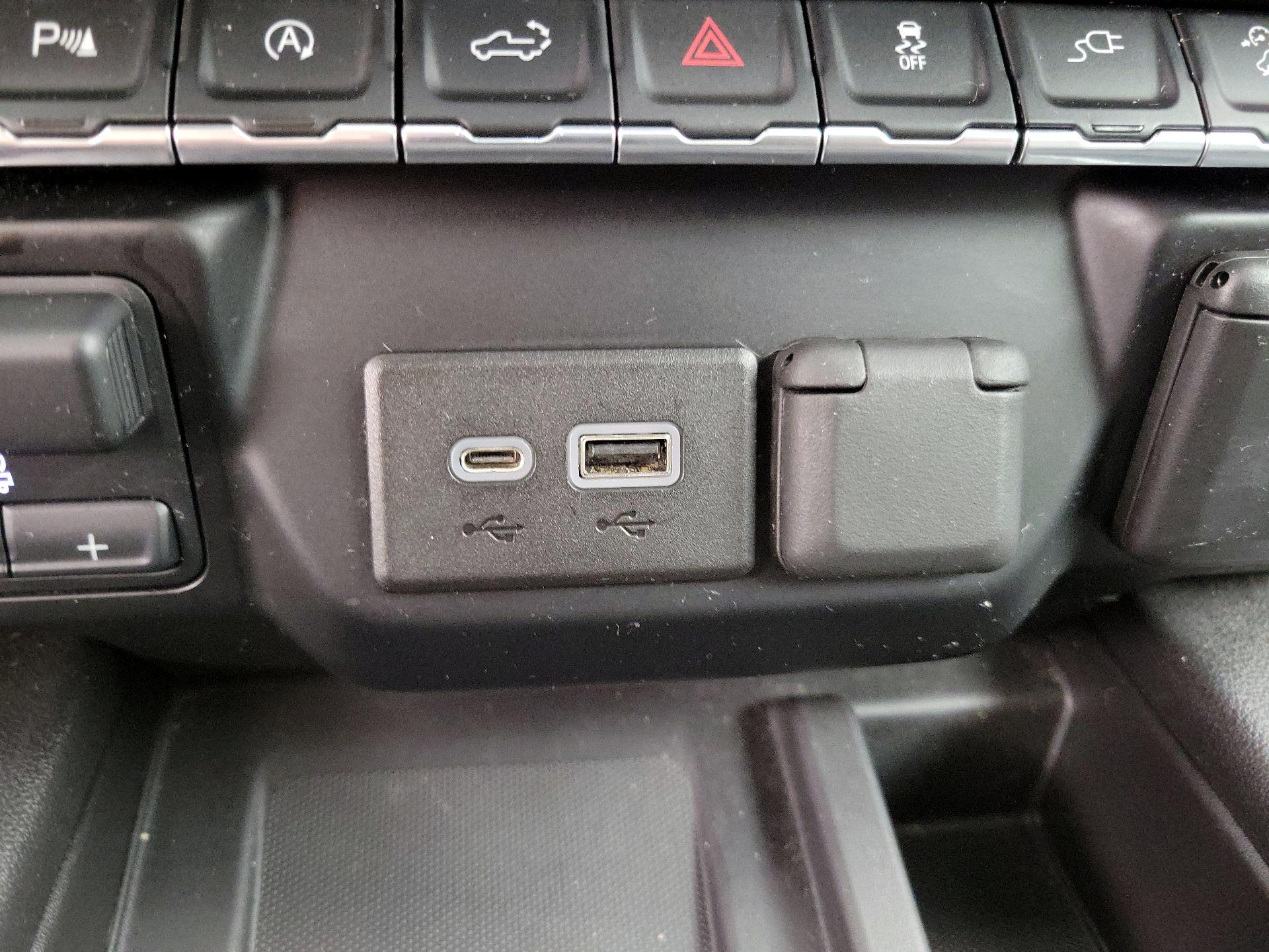 Thumbnail: 2019 Chevrolet Silverado 1500 - 19