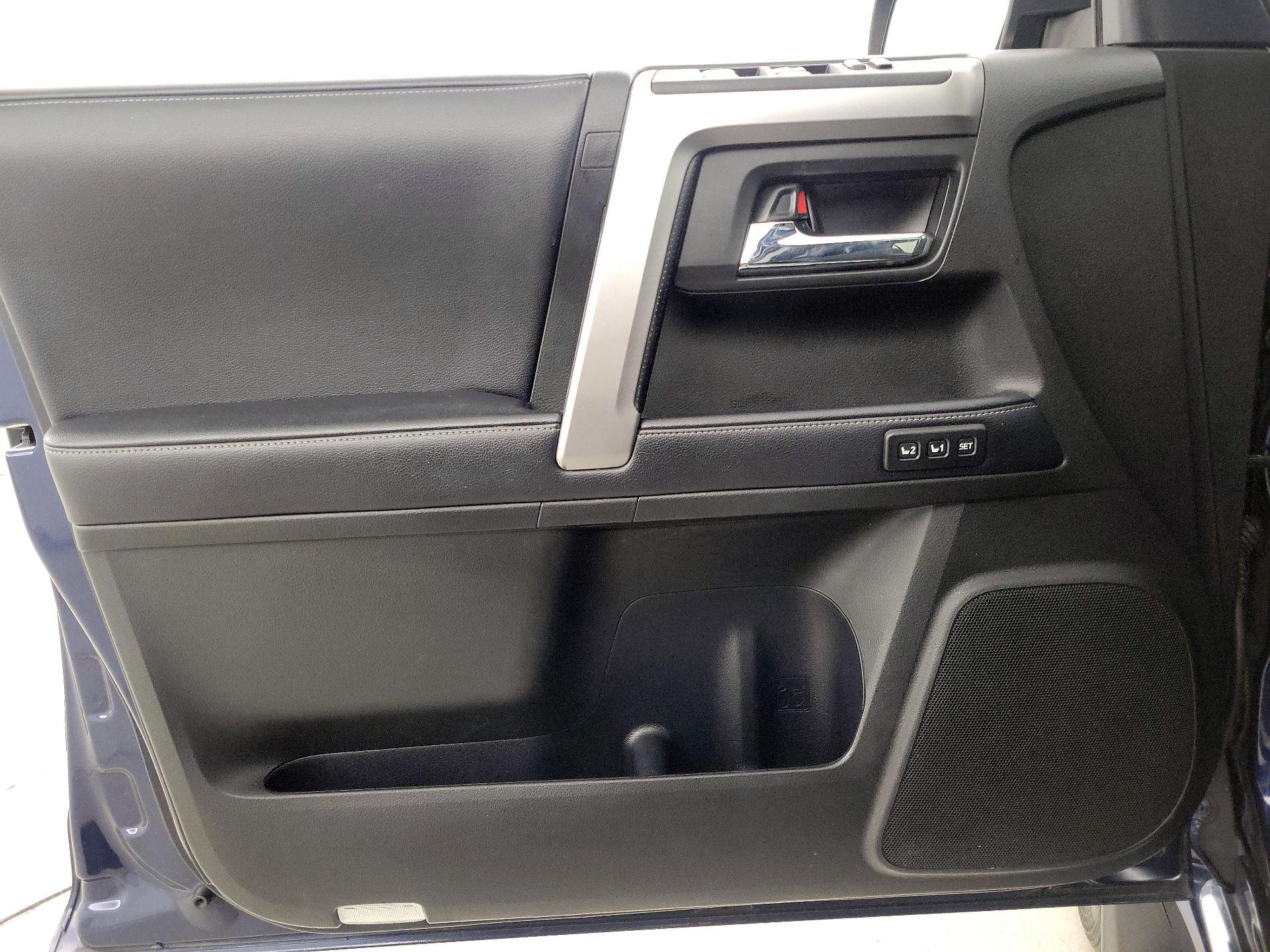 Thumbnail: 2018 Toyota 4Runner - 12