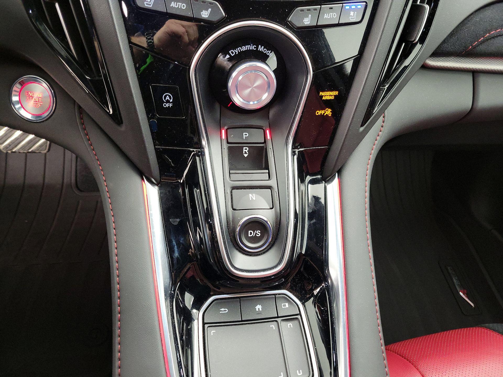 Thumbnail: 2022 Acura RDX - 18