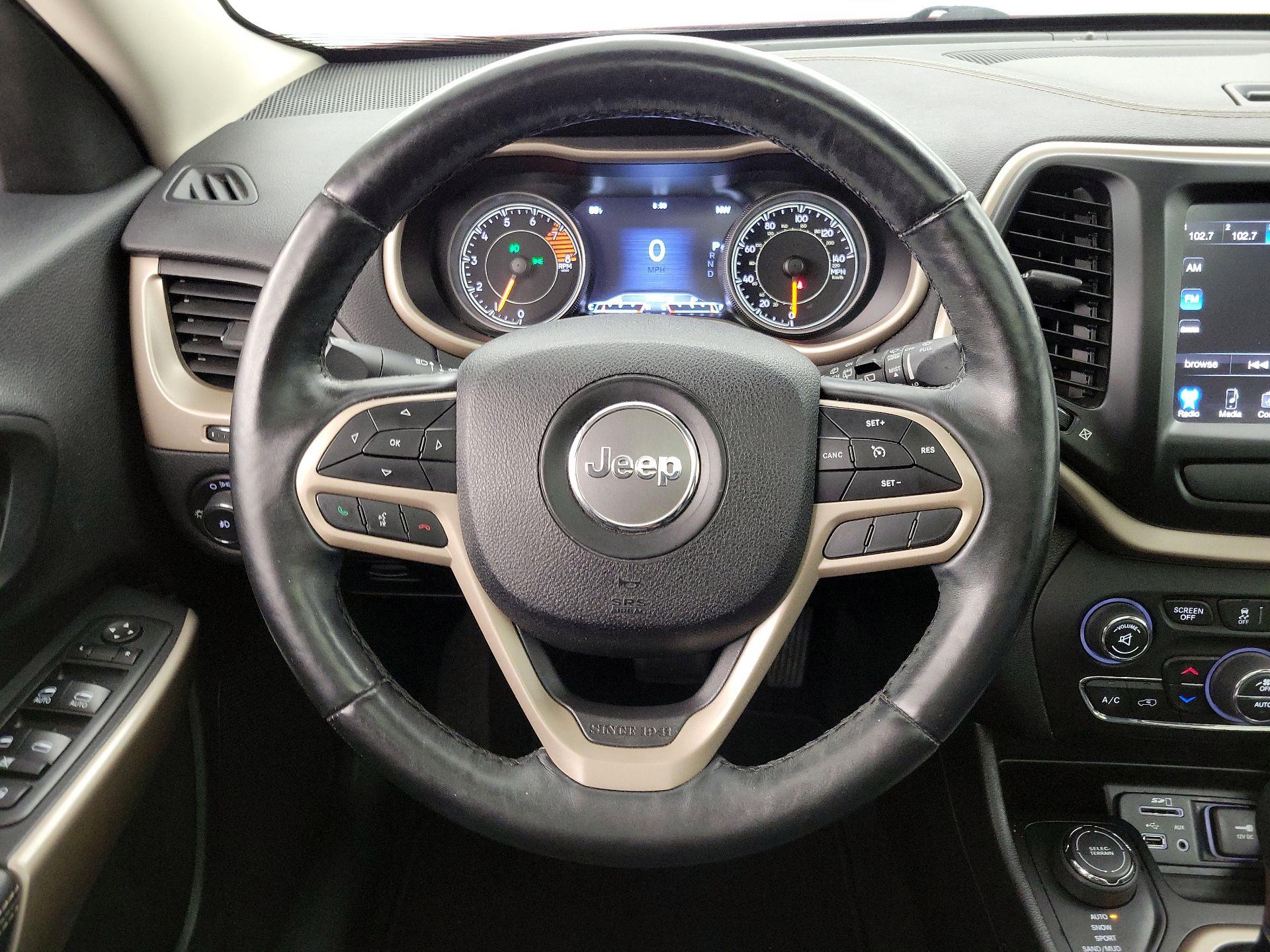 Thumbnail: 2017 Jeep Cherokee - 10