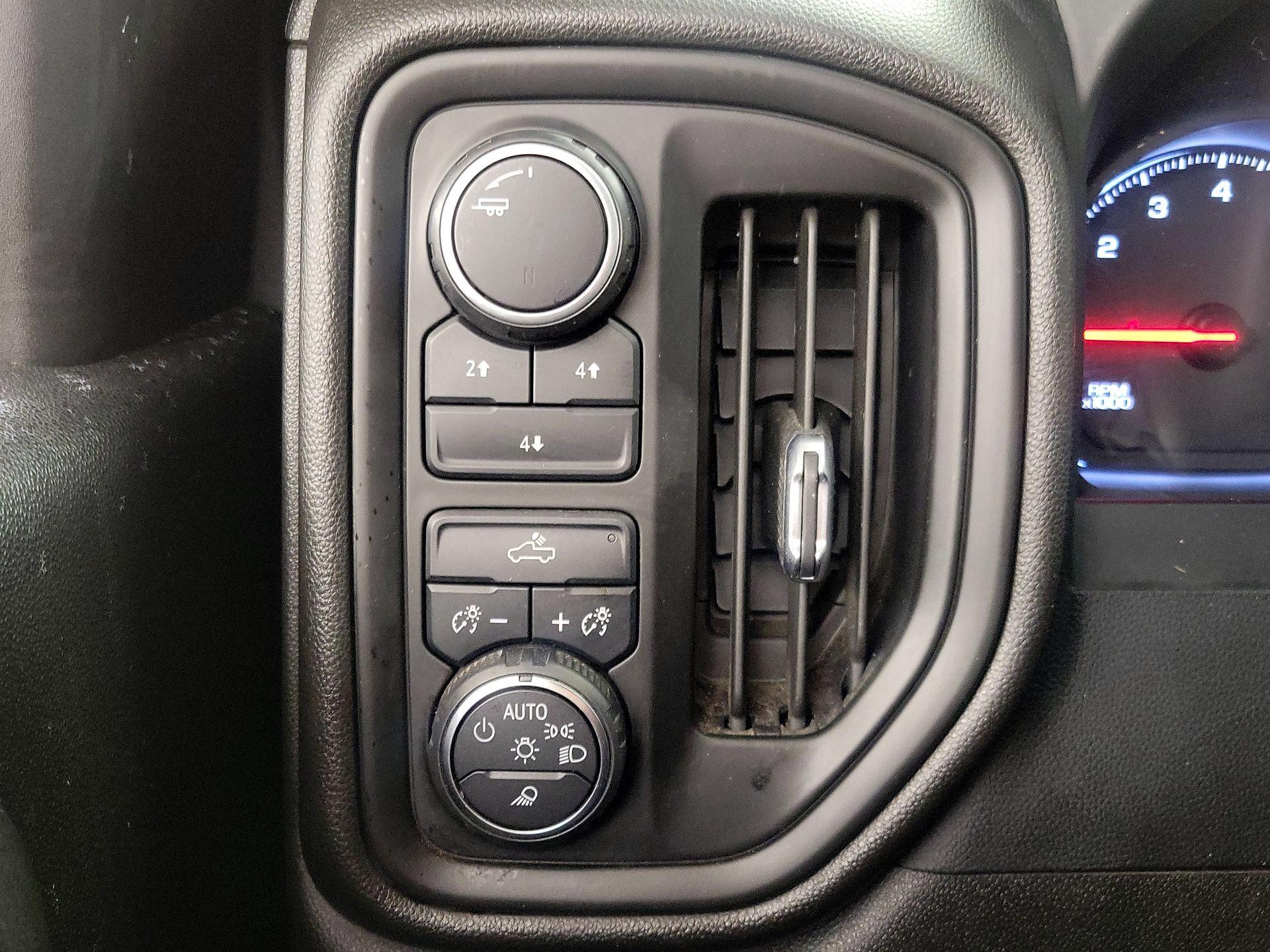 Thumbnail: 2022 Chevrolet Silverado 2500 - 13