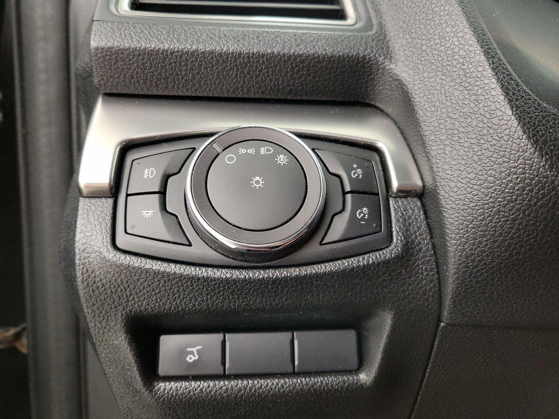 Thumbnail: 2018 Ford Explorer - 13