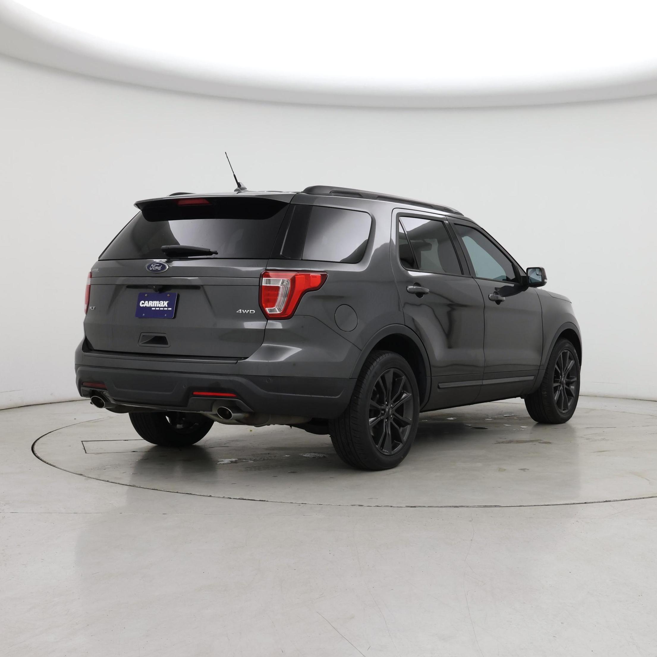 Thumbnail: 2018 Ford Explorer - 8