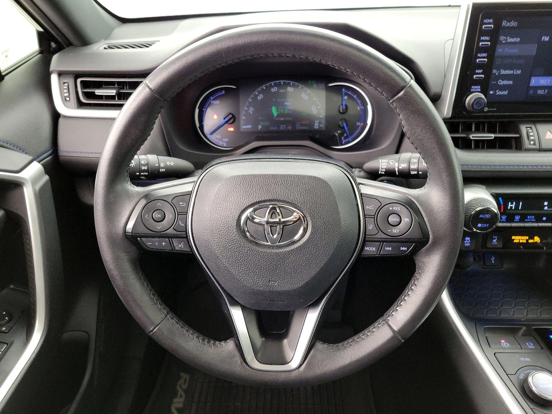 Thumbnail: 2021 Toyota RAV4 - 10