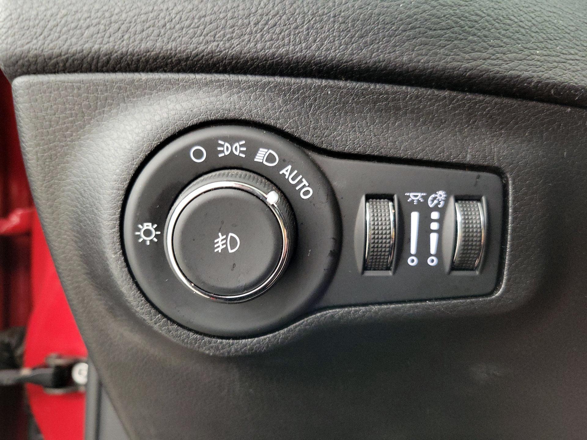 Thumbnail: 2020 Jeep Compass - 13