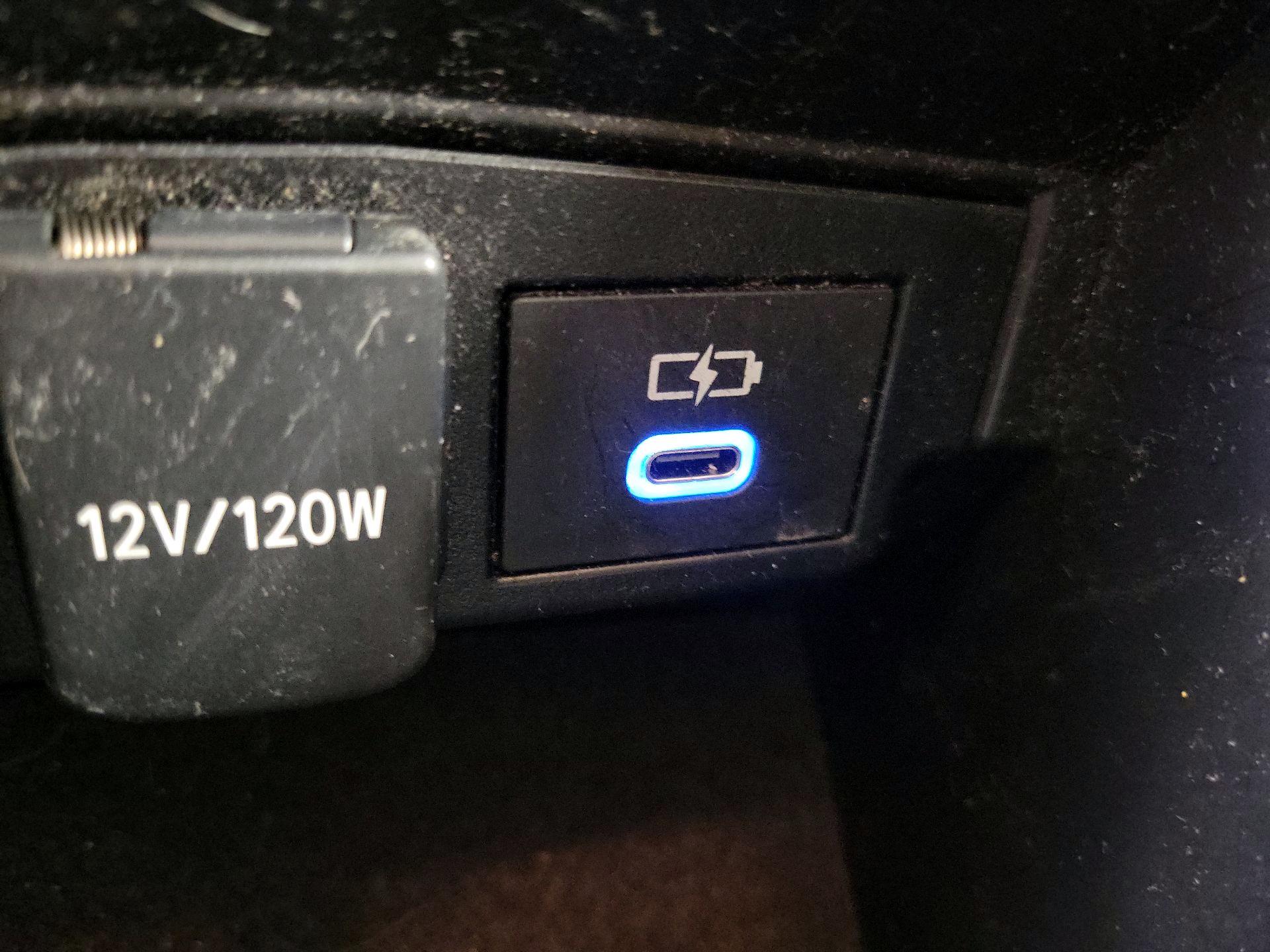 Thumbnail: 2022 Toyota Corolla - 18