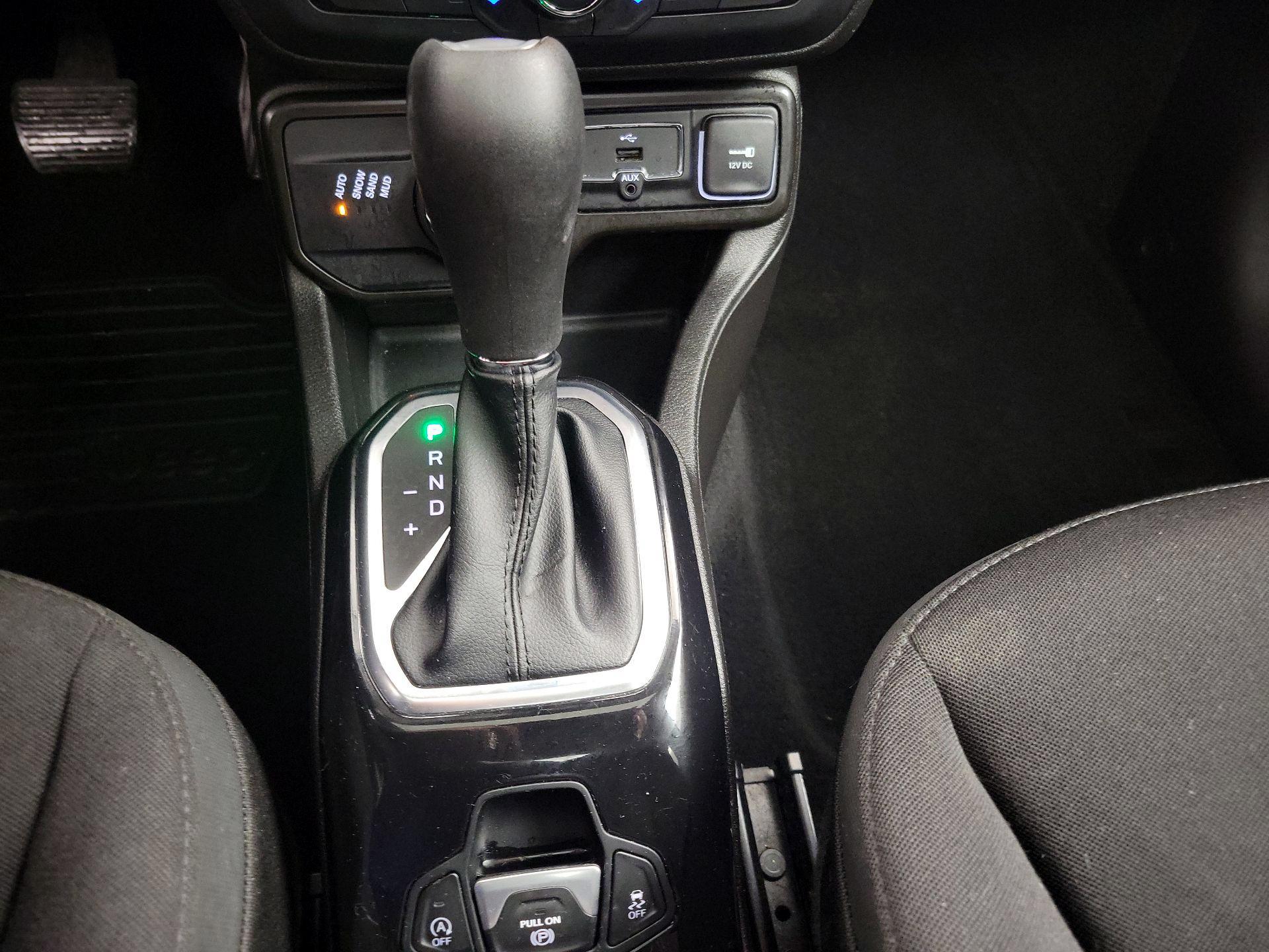 Thumbnail: 2022 Jeep Renegade - 18