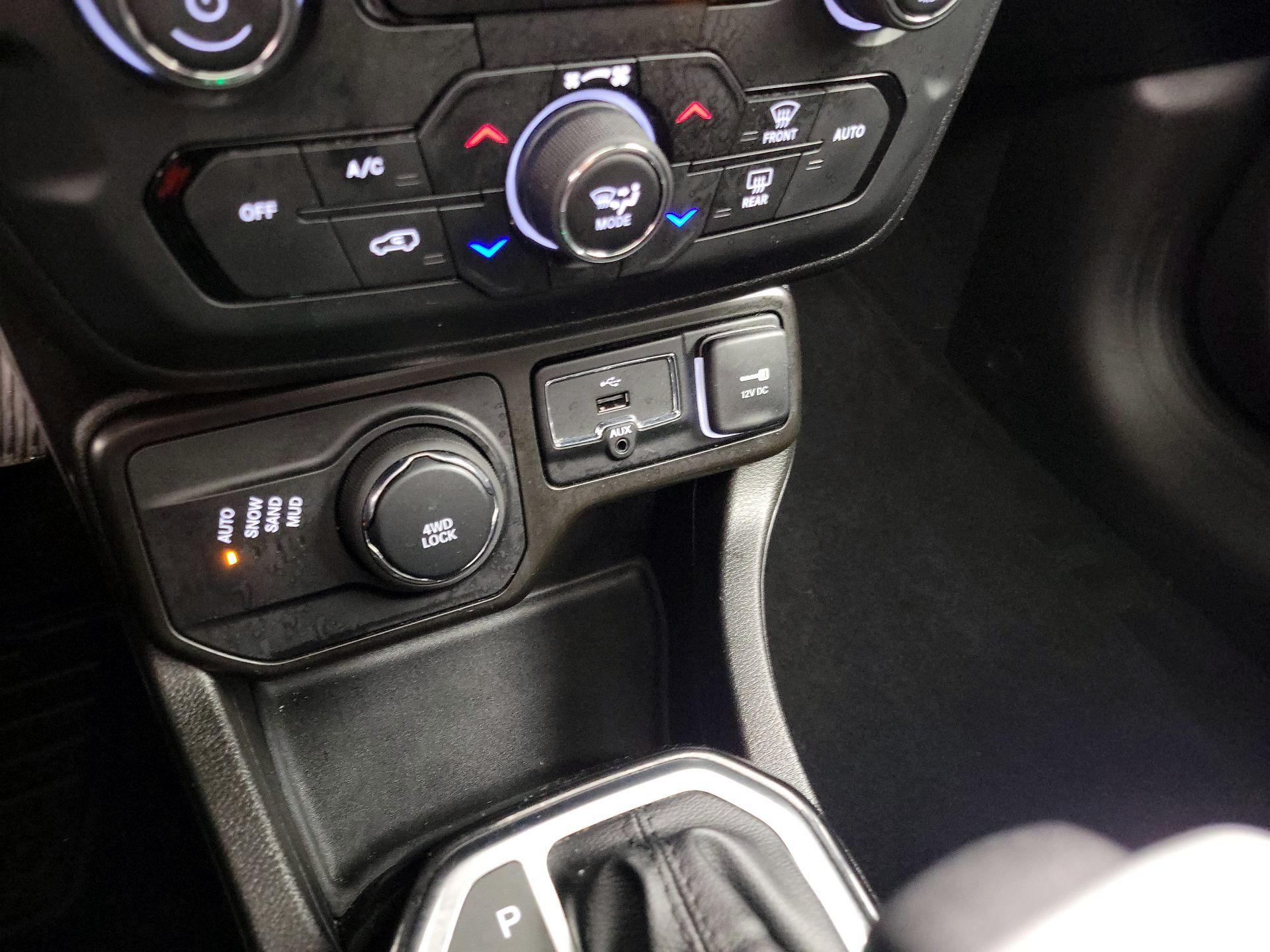 Thumbnail: 2022 Jeep Renegade - 19