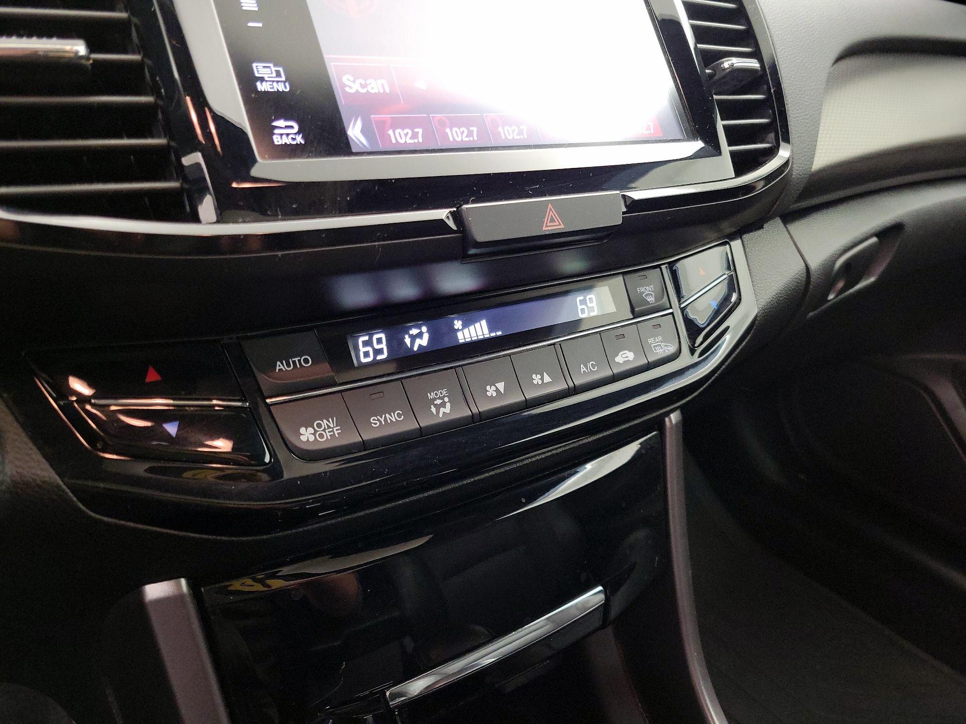 Thumbnail: 2017 Honda Accord - 16