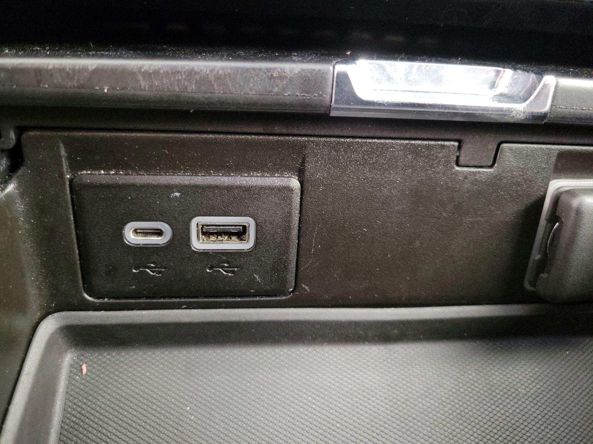 Thumbnail: 2022 GMC Yukon - 18