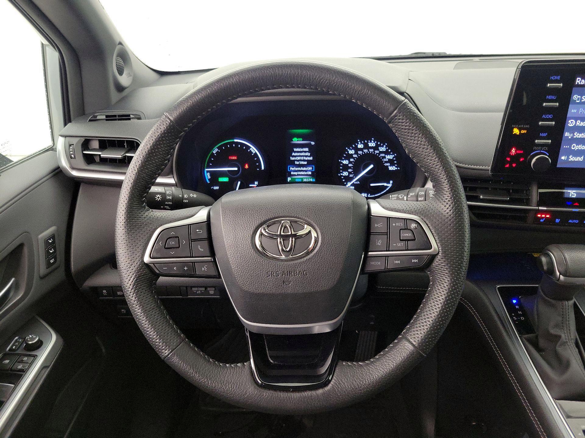 Thumbnail: 2023 Toyota Sienna - 10