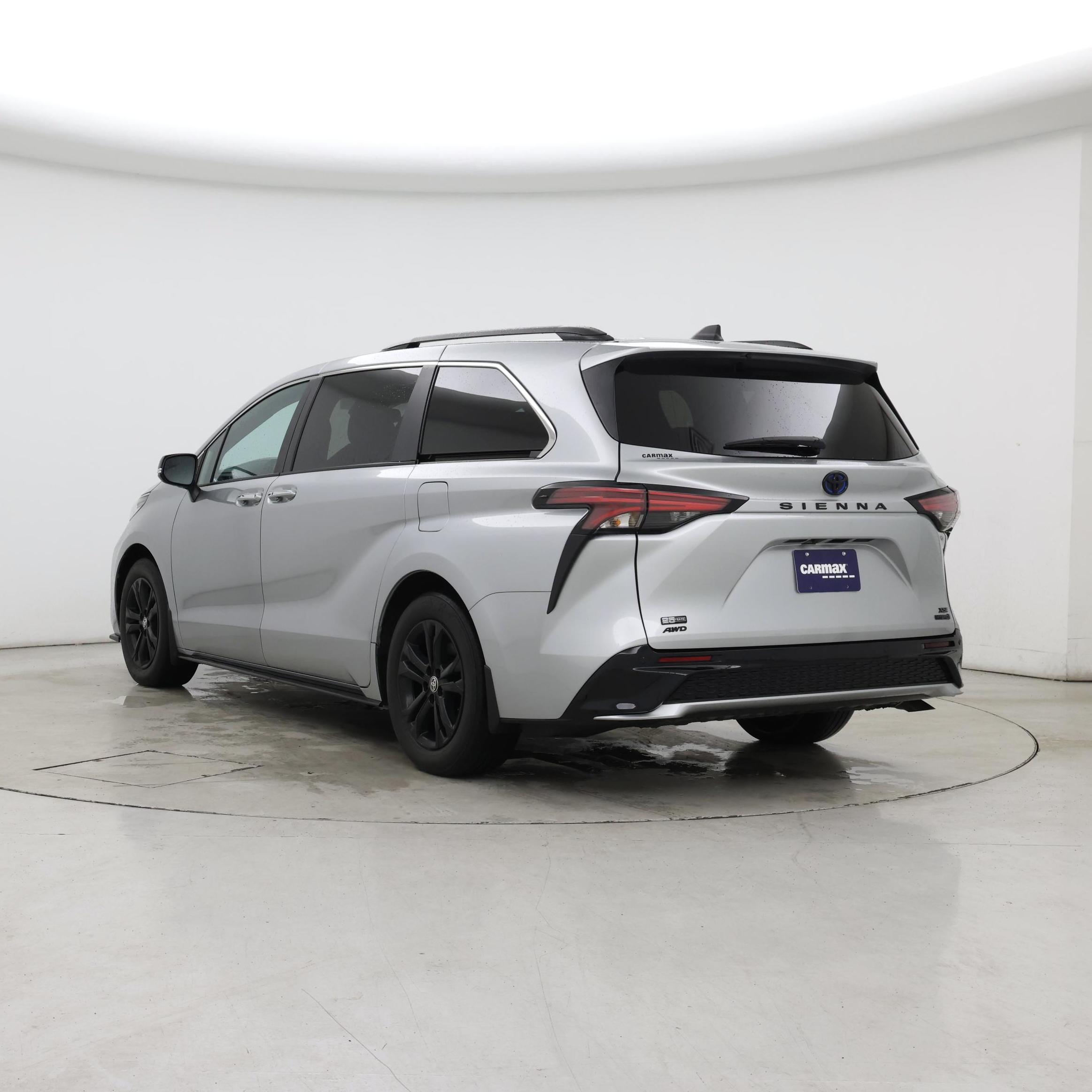 Thumbnail: 2023 Toyota Sienna - 2