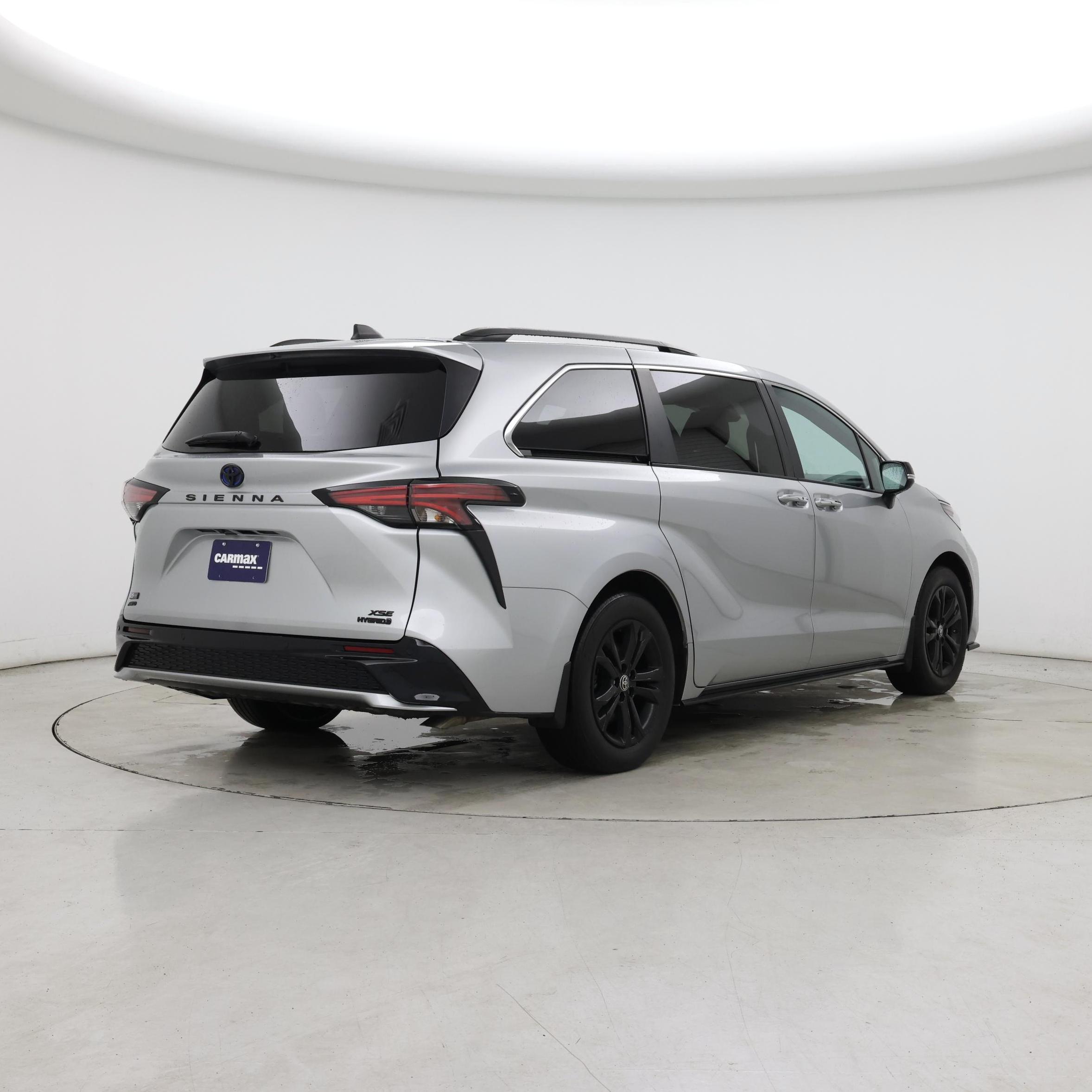 Thumbnail: 2023 Toyota Sienna - 8