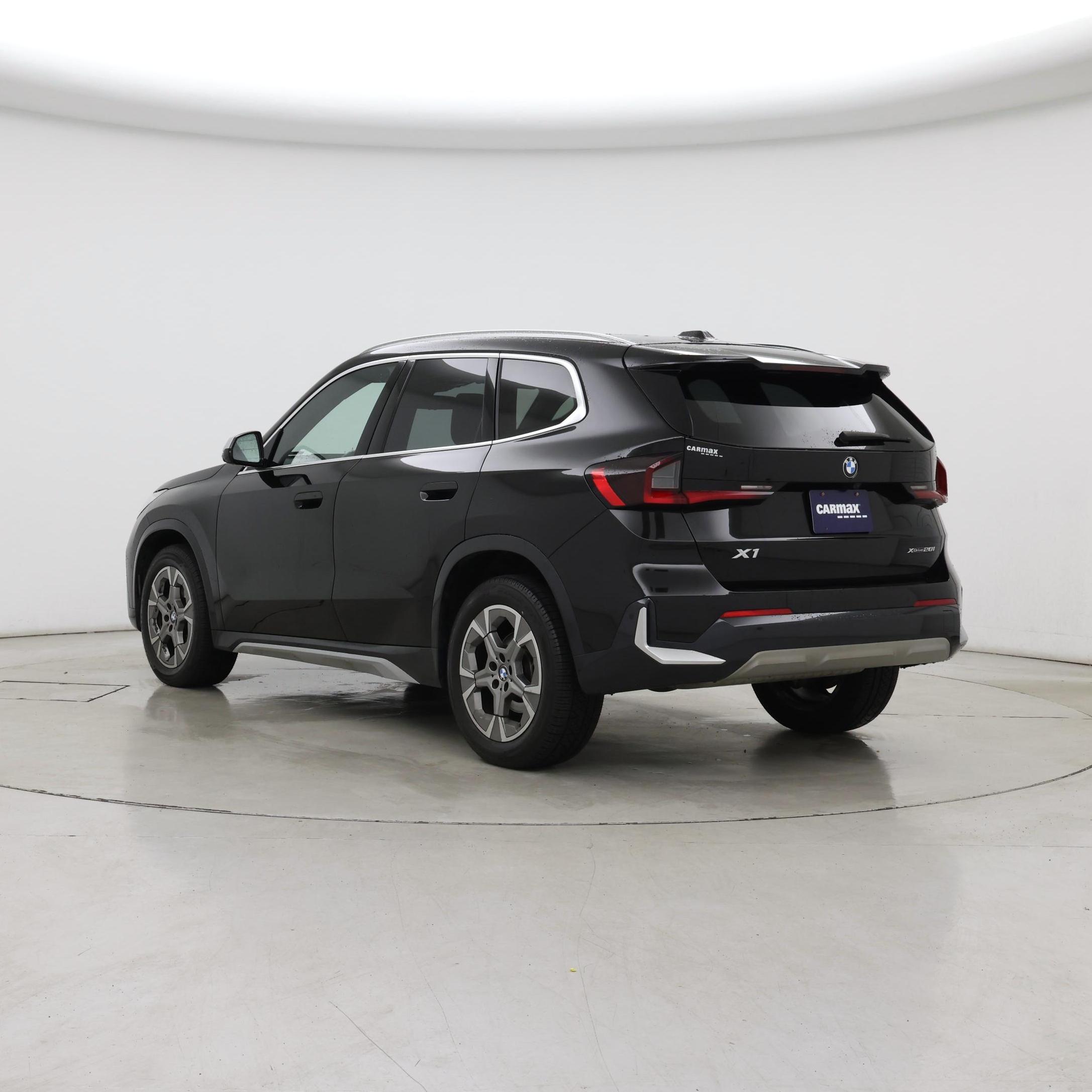 Thumbnail: 2023 BMW X1 - 2