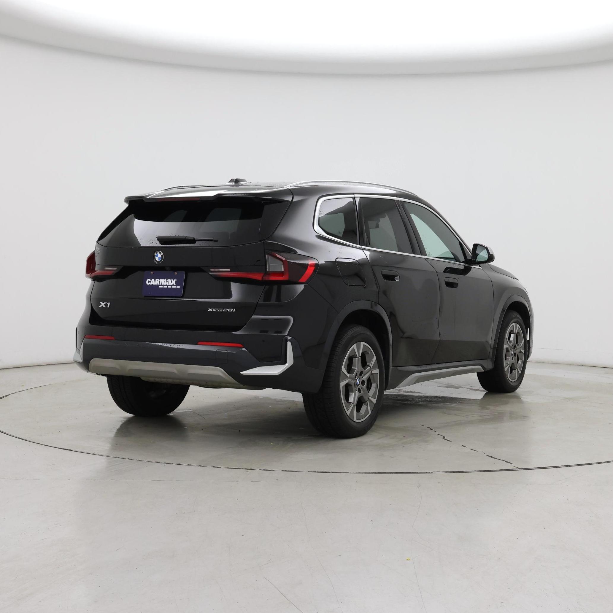 Thumbnail: 2023 BMW X1 - 8