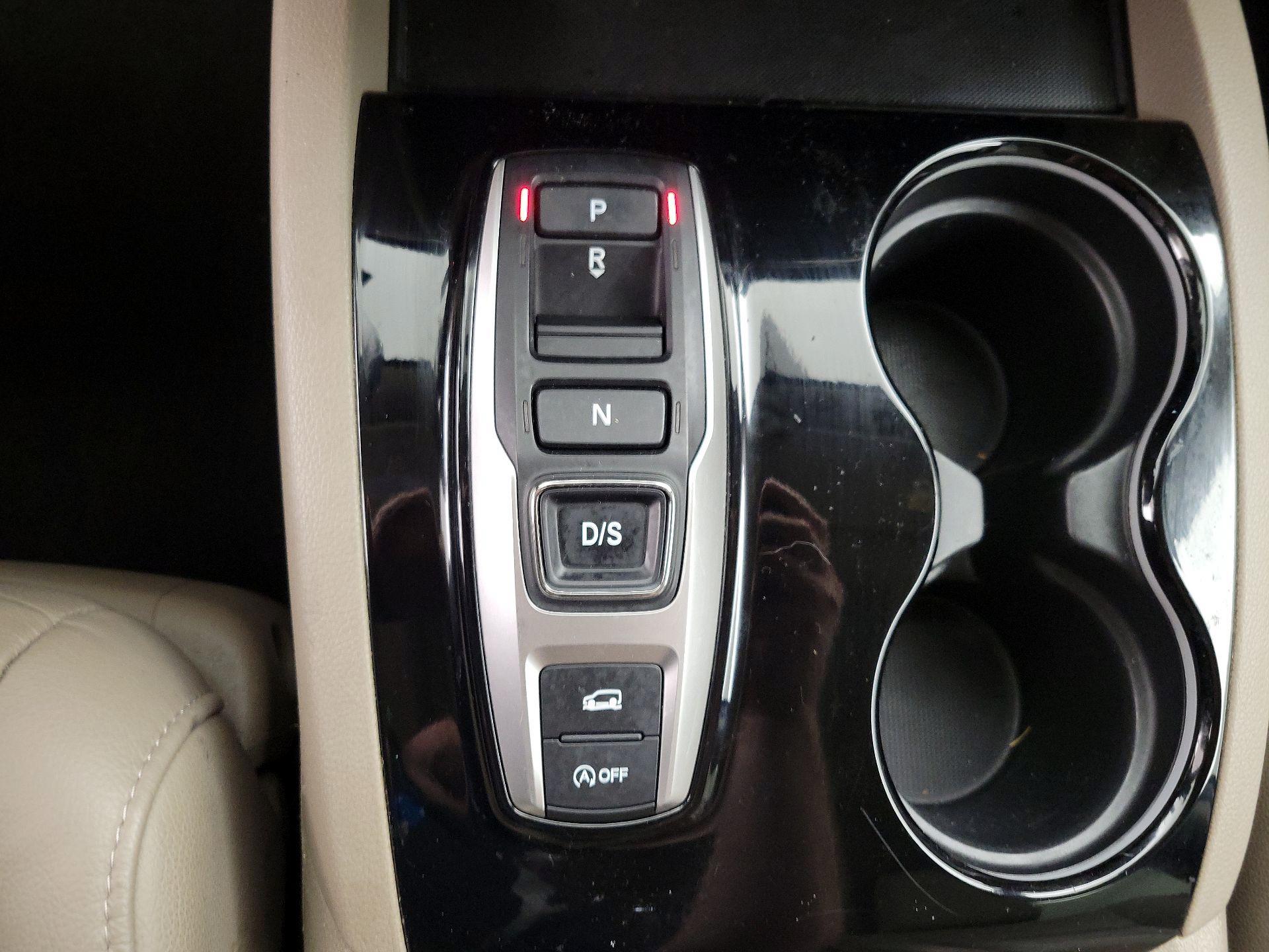 Thumbnail: 2020 Honda Pilot - 18