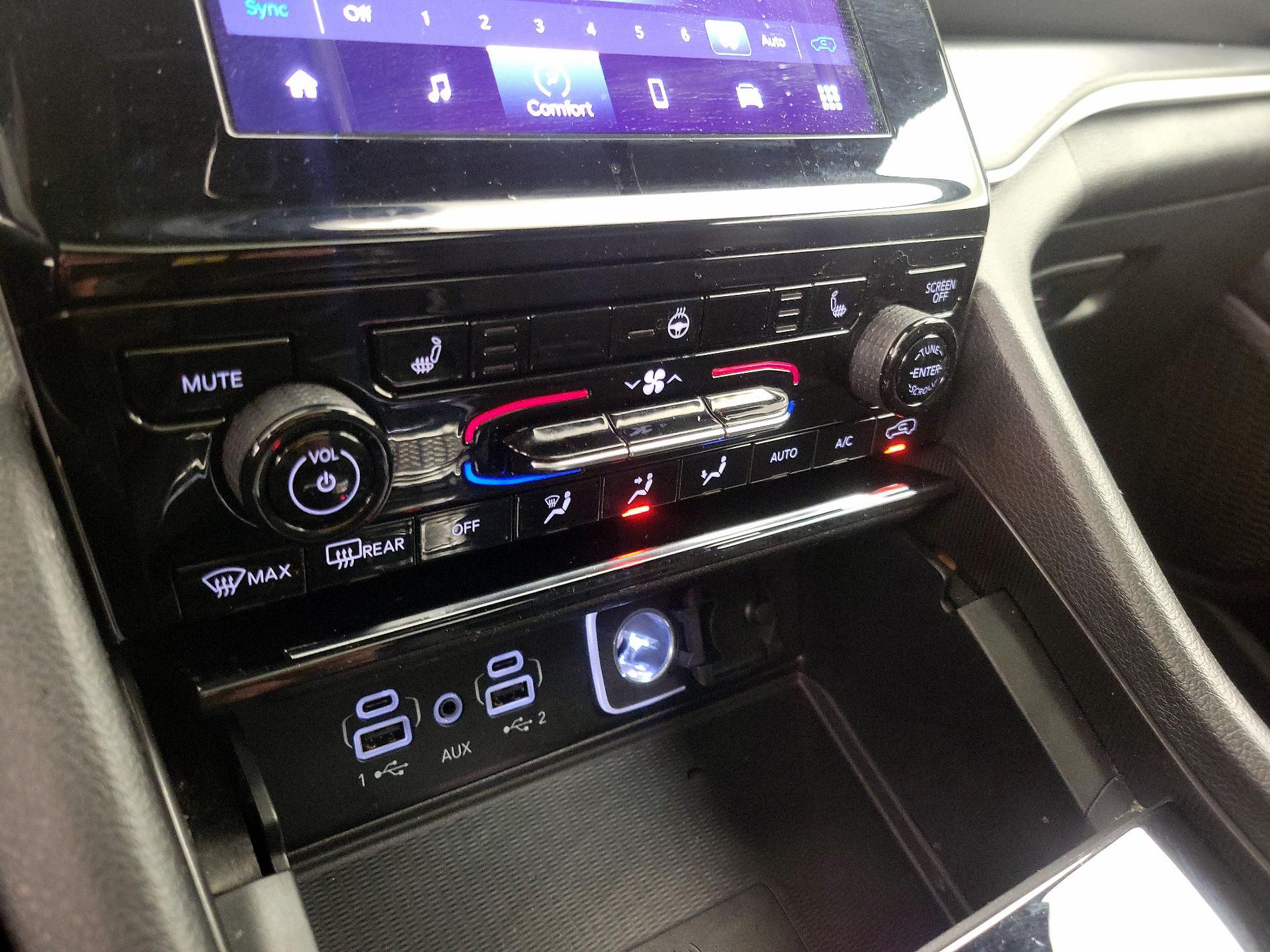 Thumbnail: 2024 Jeep Grand Cherokee - 16