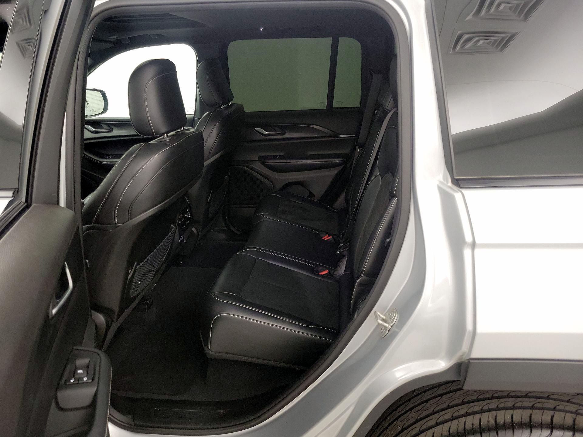 Thumbnail: 2024 Jeep Grand Cherokee - 20