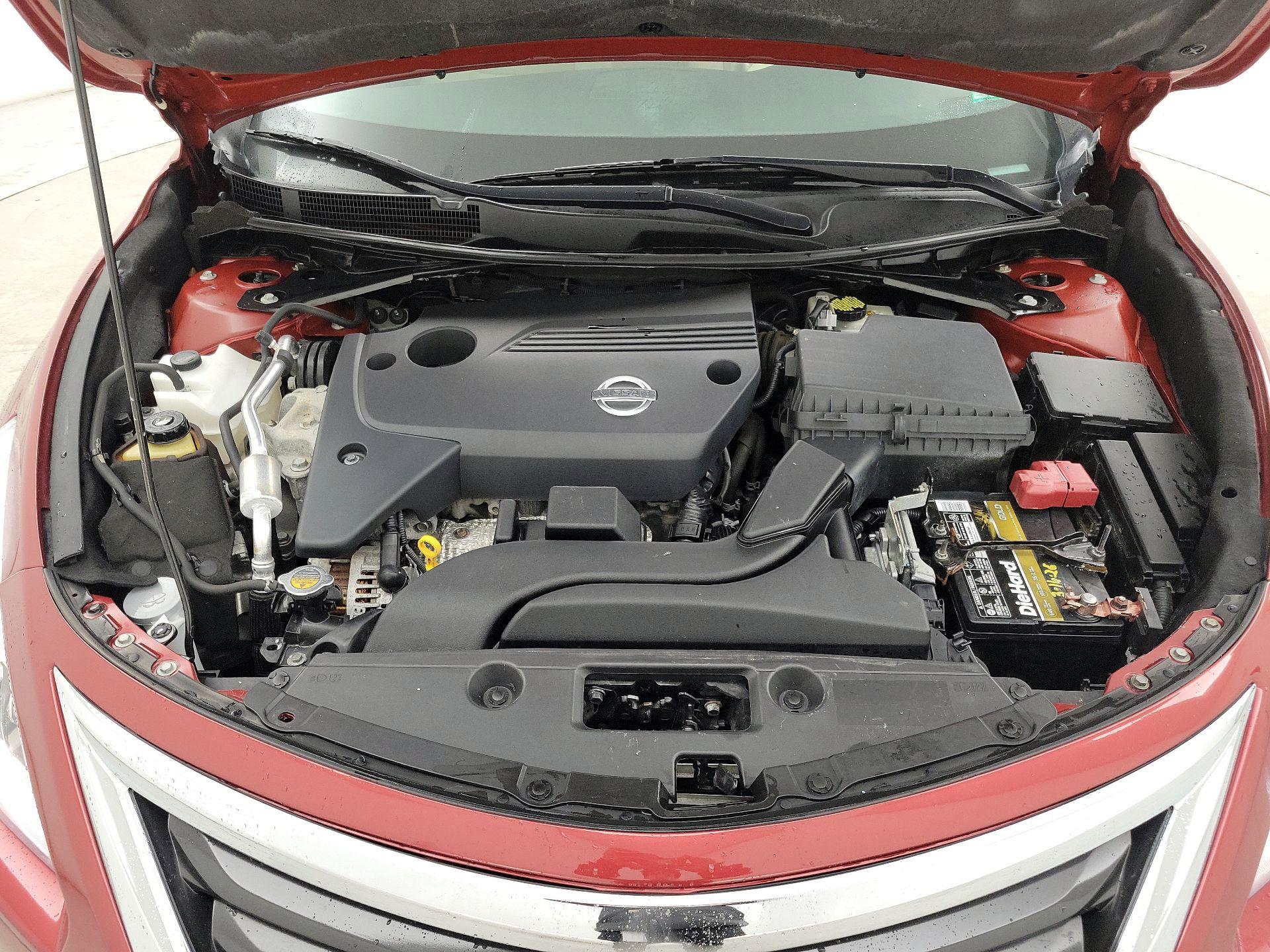 Thumbnail: 2015 Nissan Altima - 20