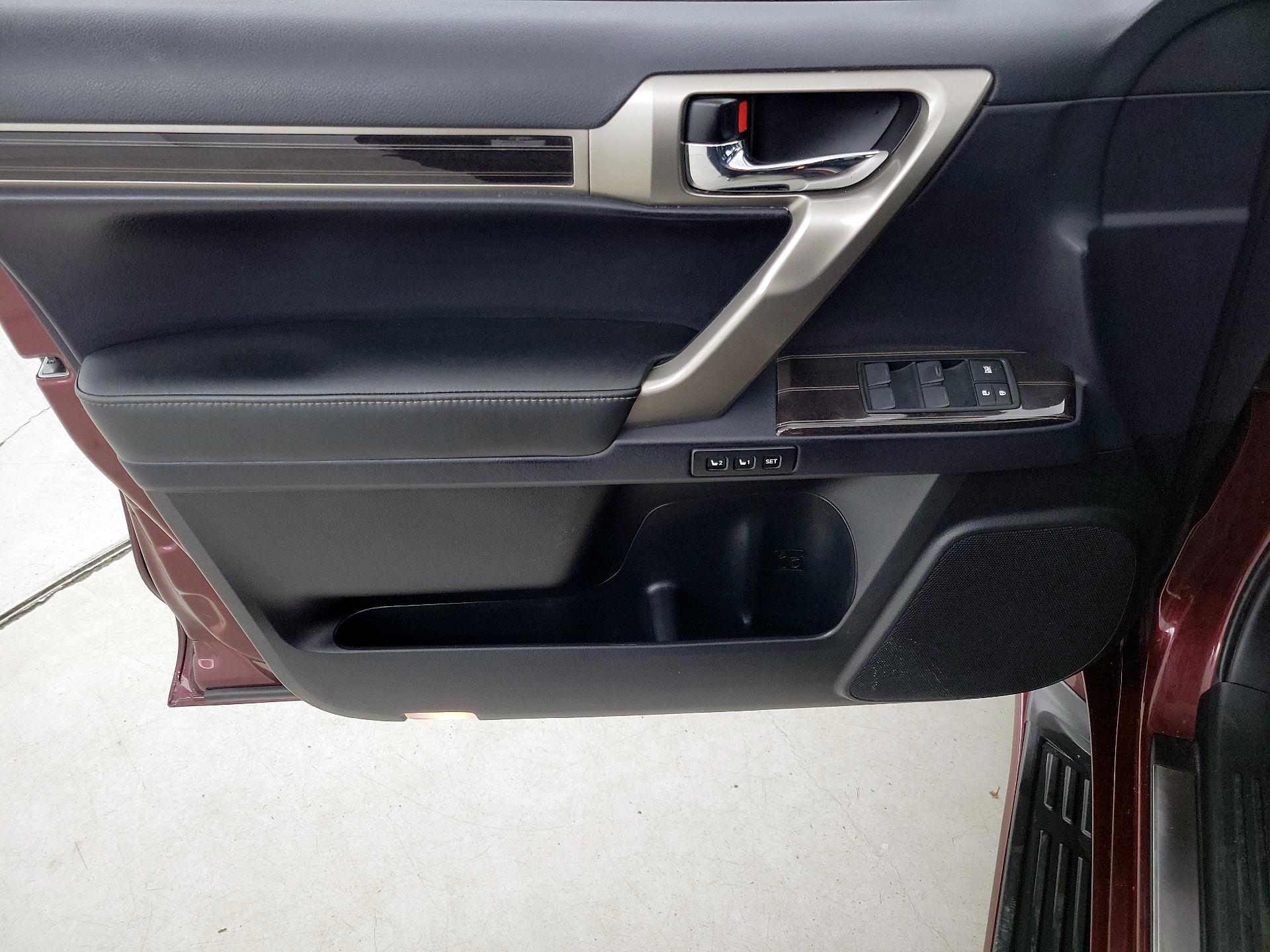 Thumbnail: 2021 Lexus GX - 12