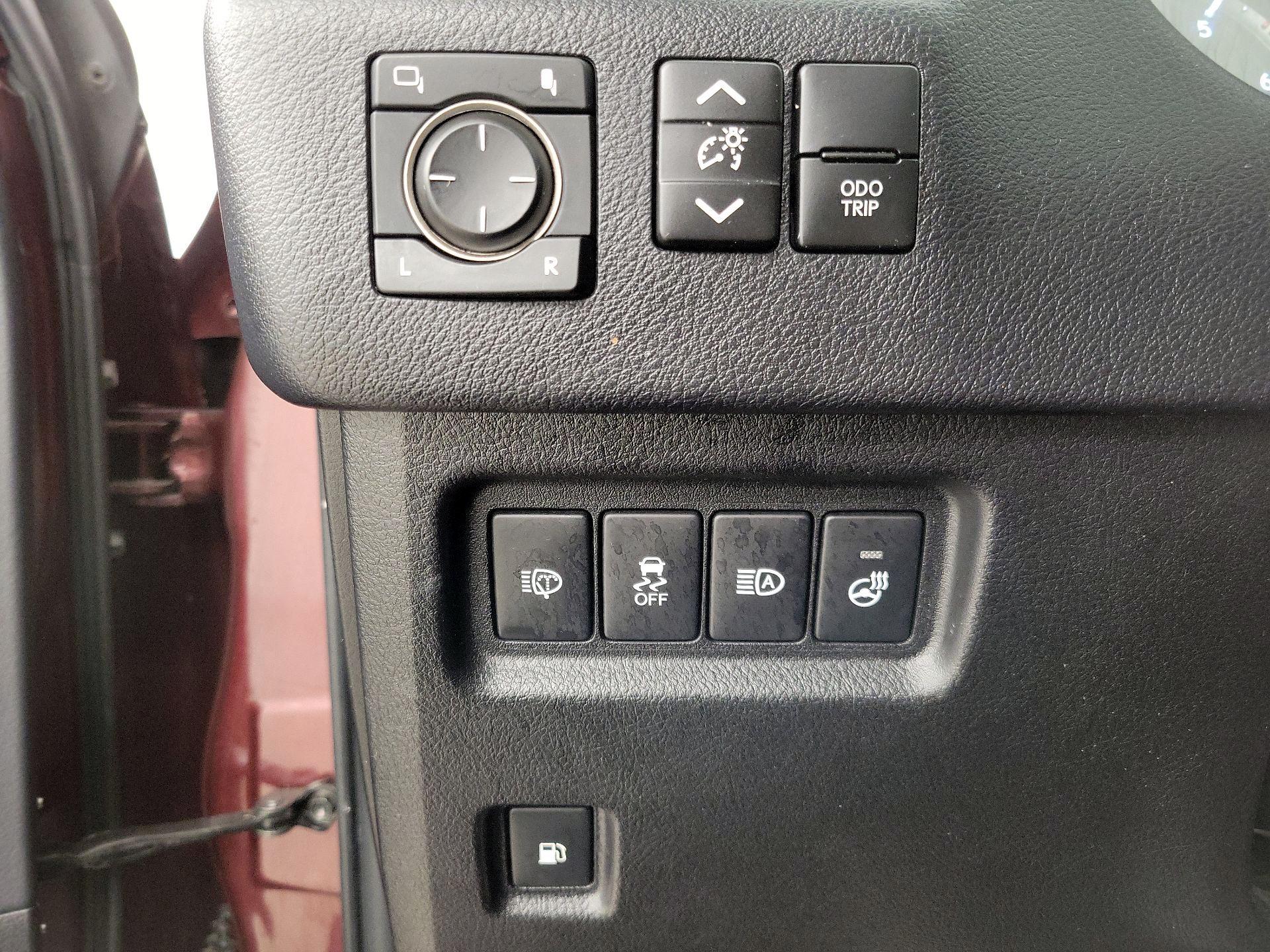 Thumbnail: 2021 Lexus GX - 13