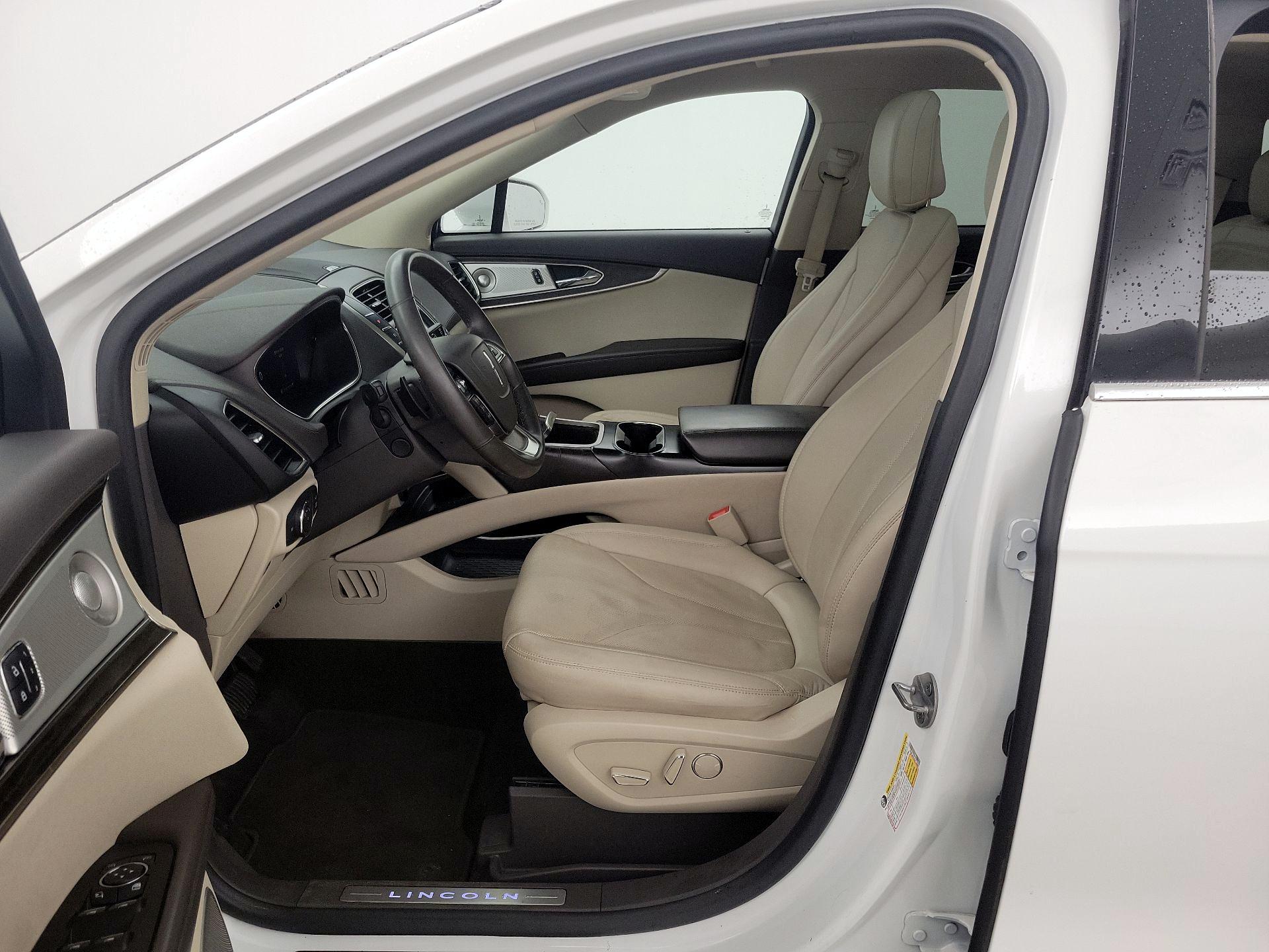 Thumbnail: 2020 Lincoln Nautilus - 11