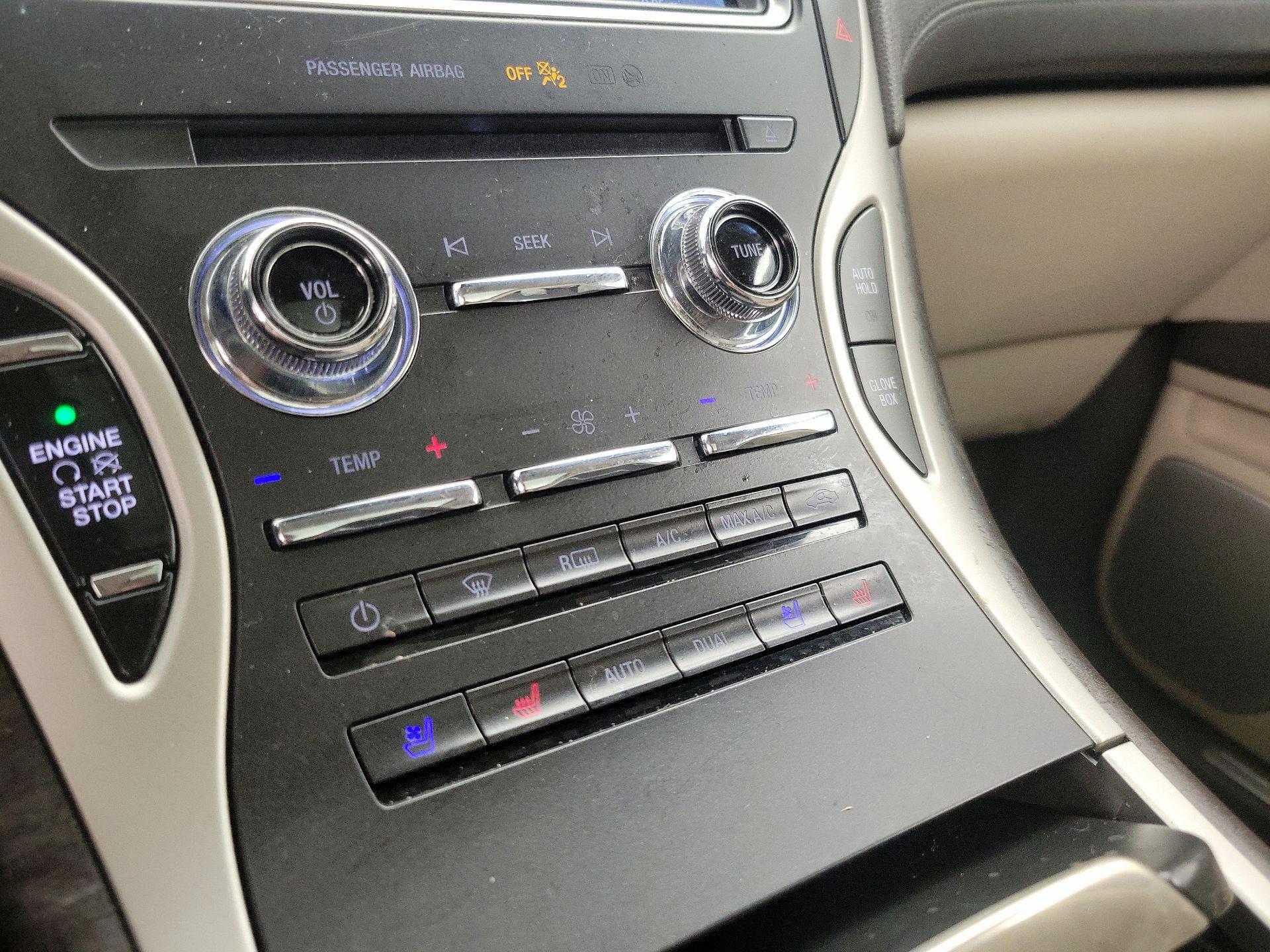 Thumbnail: 2020 Lincoln Nautilus - 17