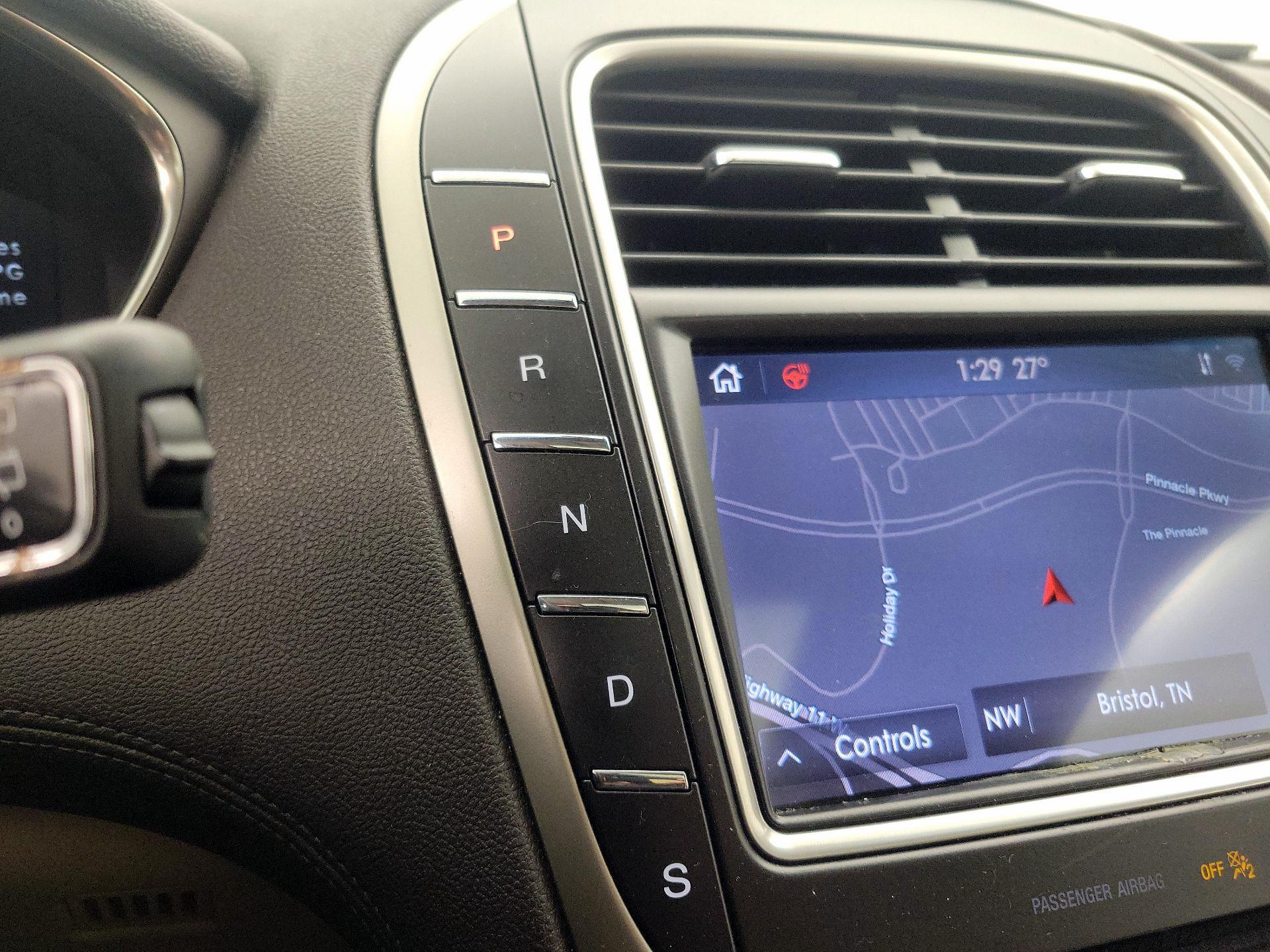 Thumbnail: 2020 Lincoln Nautilus - 18