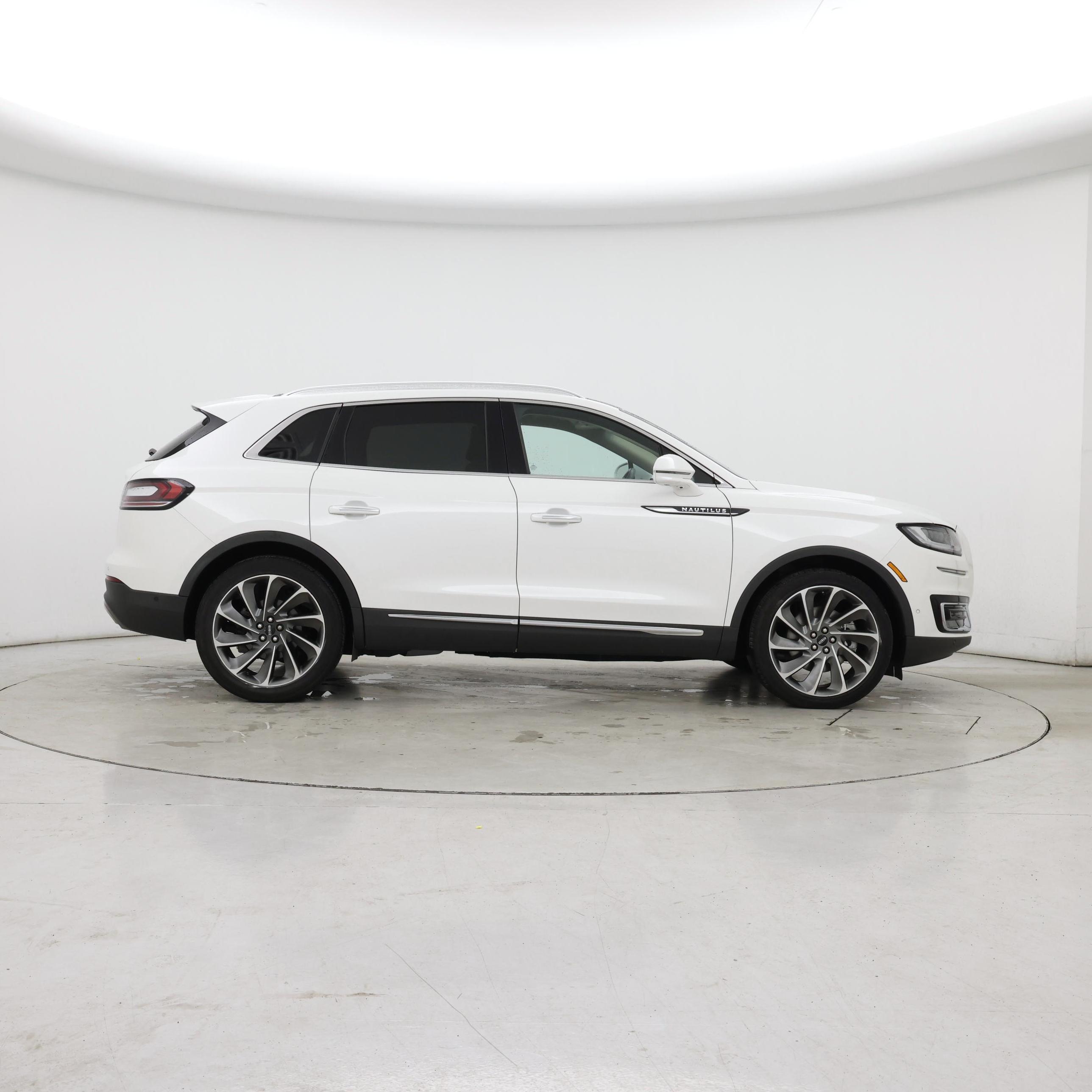 Thumbnail: 2020 Lincoln Nautilus - 7