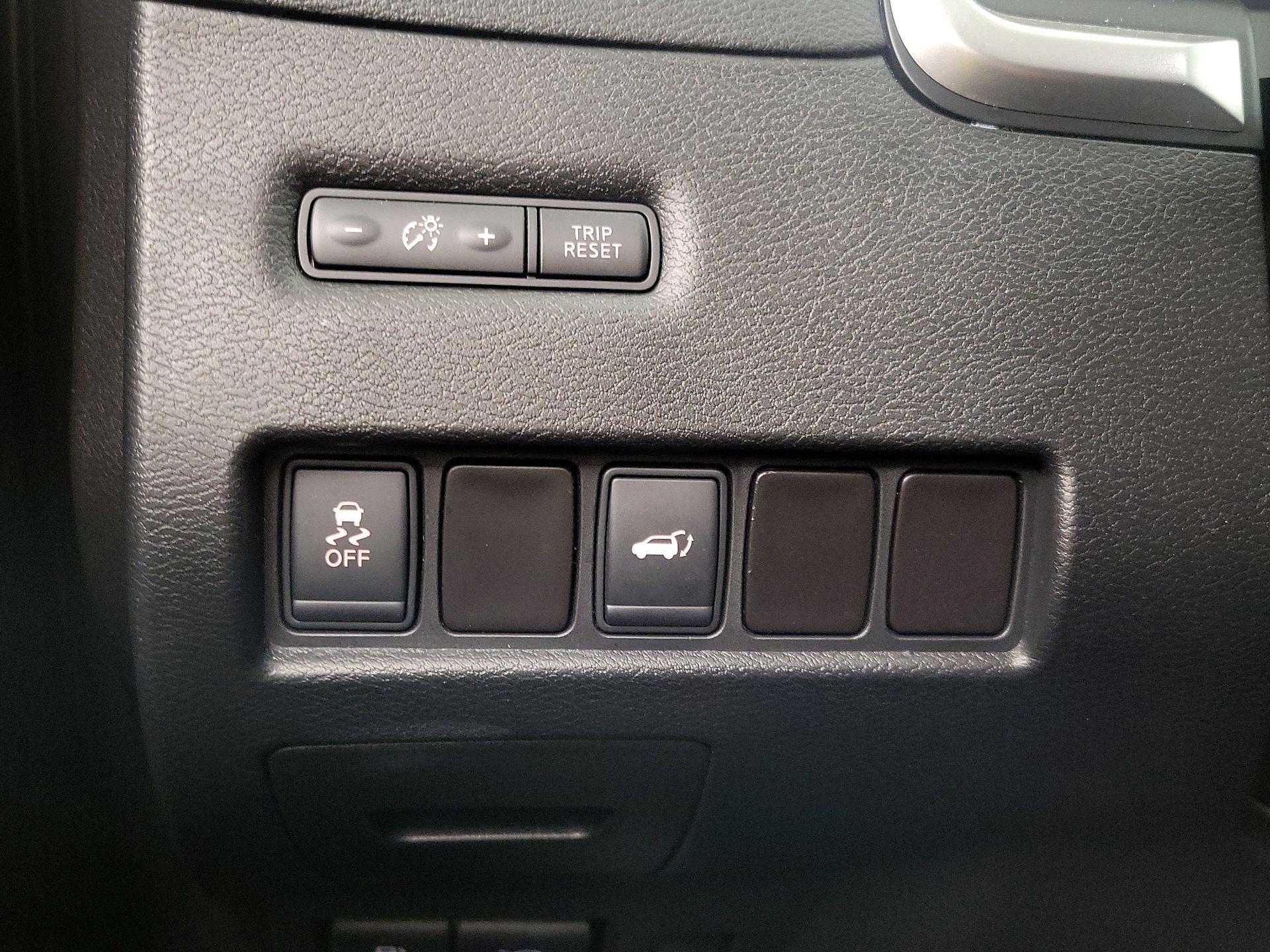 Thumbnail: 2015 Nissan Murano - 13