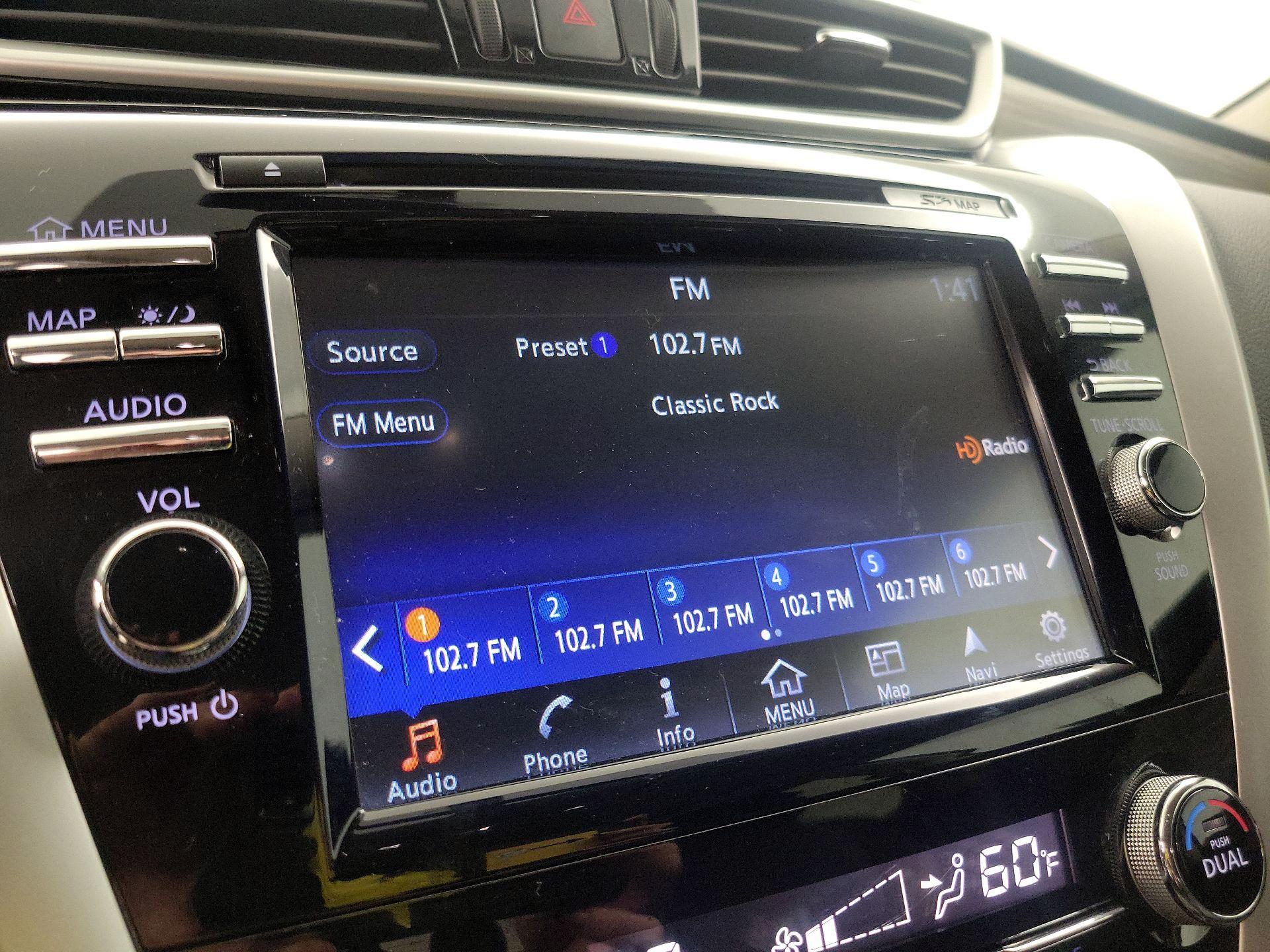 Thumbnail: 2015 Nissan Murano - 16