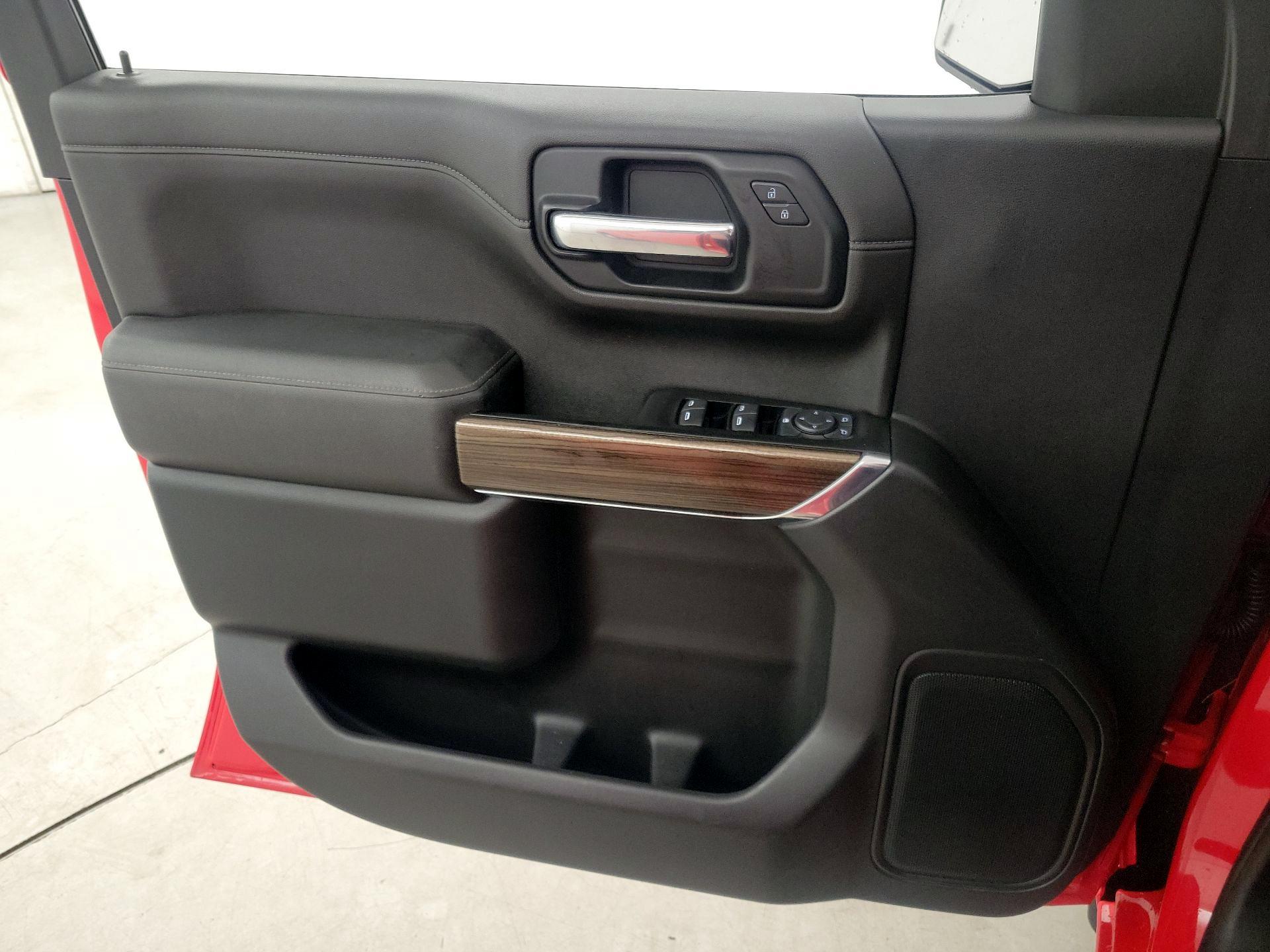 Thumbnail: 2019 Chevrolet Silverado 1500 - 12