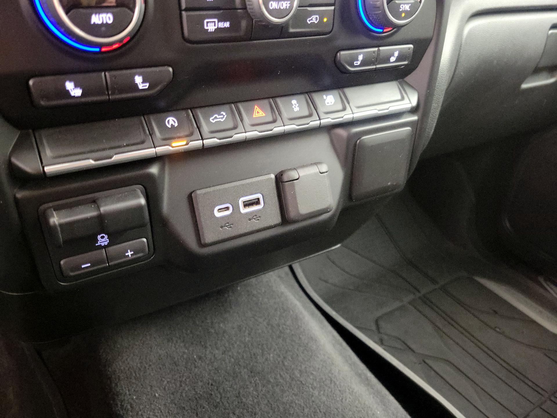 Thumbnail: 2019 Chevrolet Silverado 1500 - 18