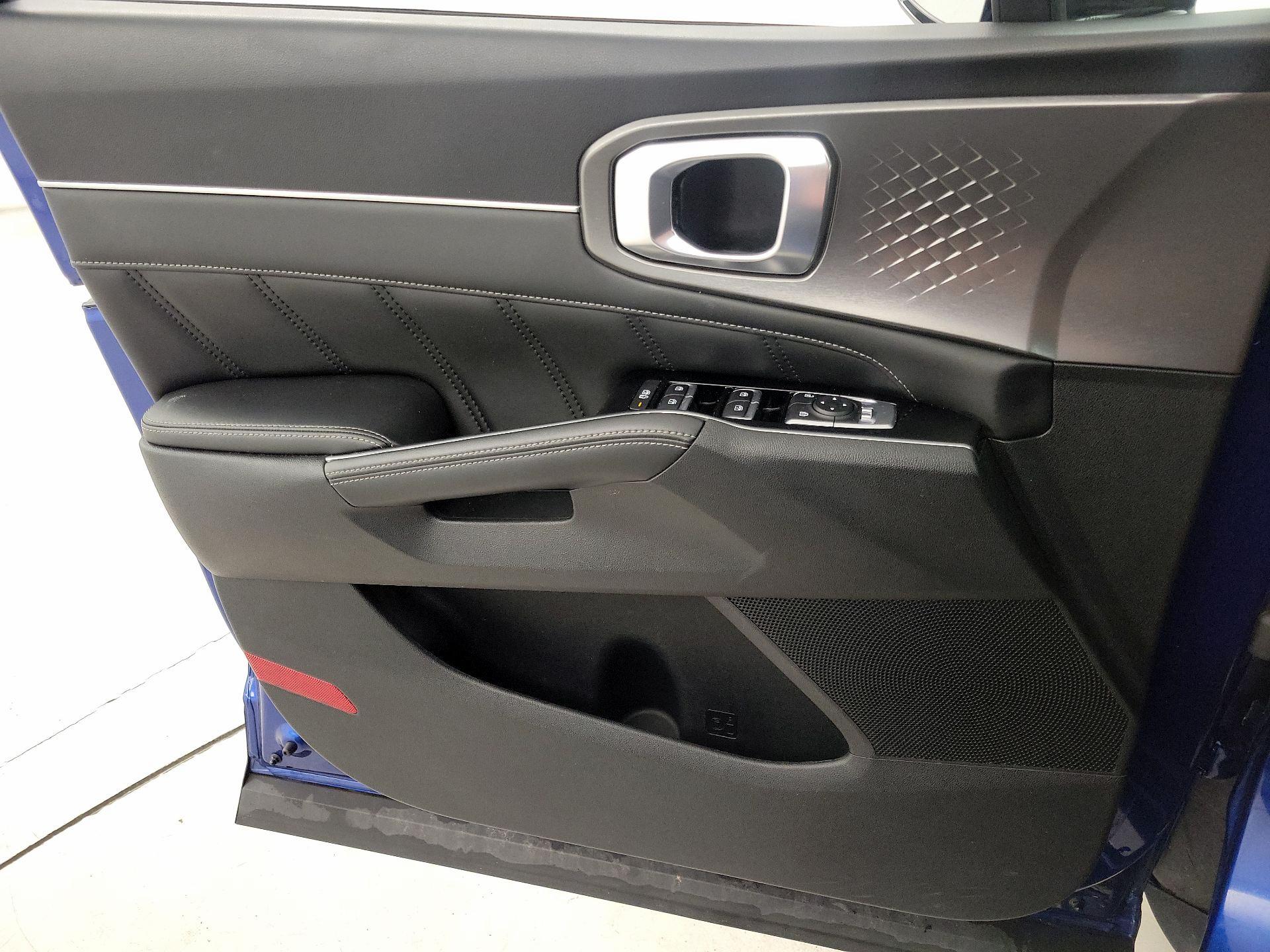 Thumbnail: 2021 Kia Sorento - 12