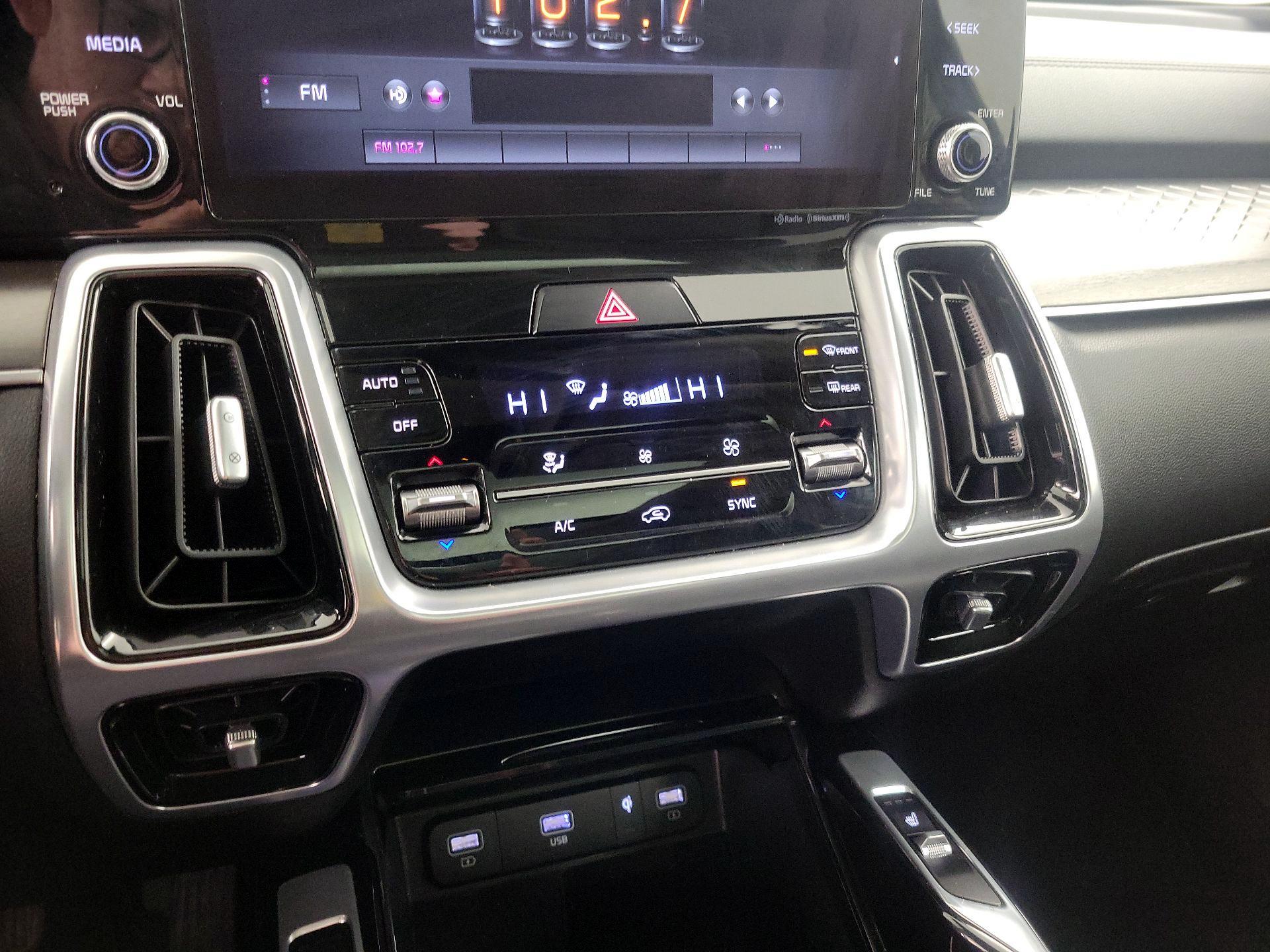 Thumbnail: 2021 Kia Sorento - 17