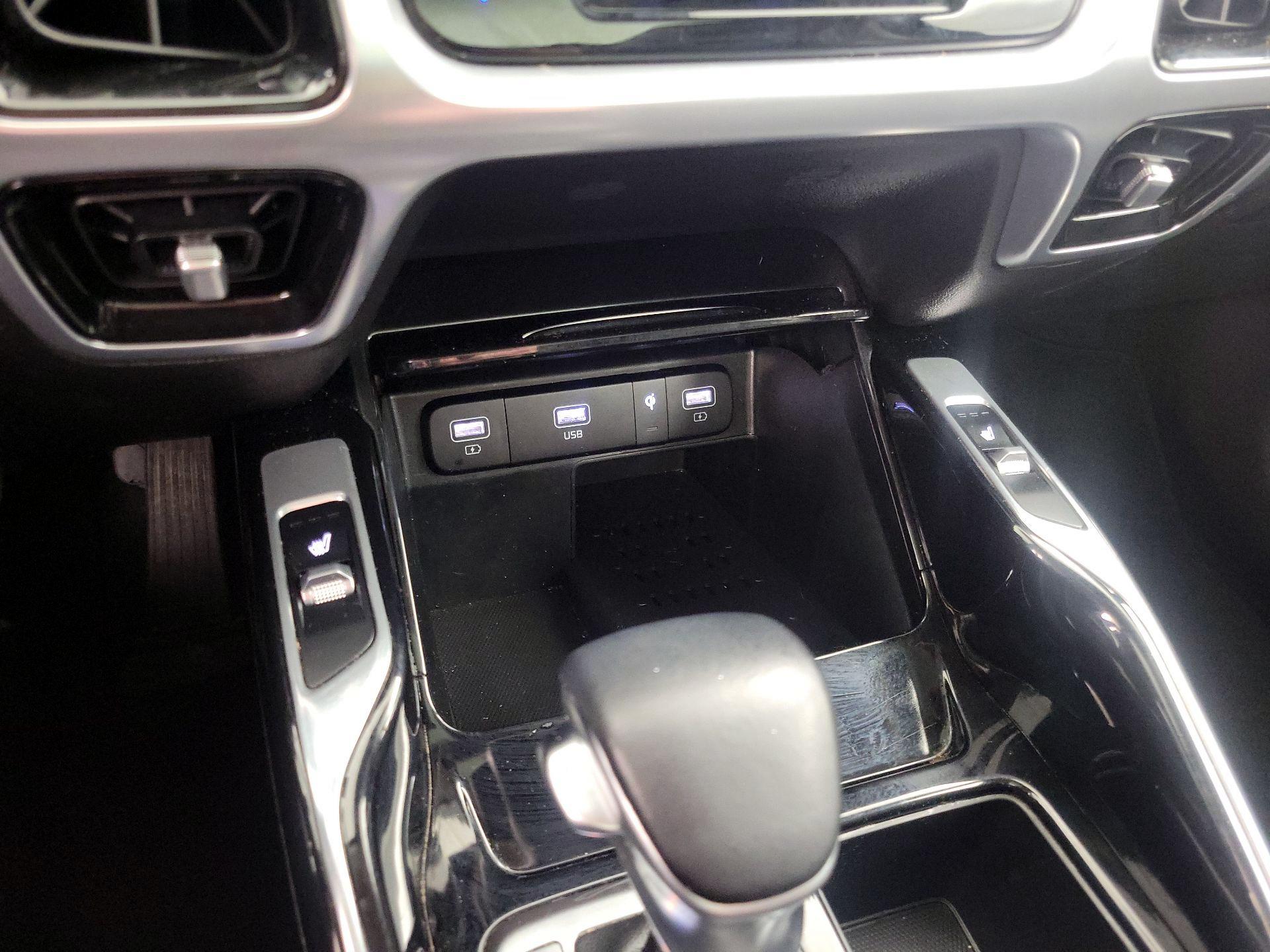 Thumbnail: 2021 Kia Sorento - 19