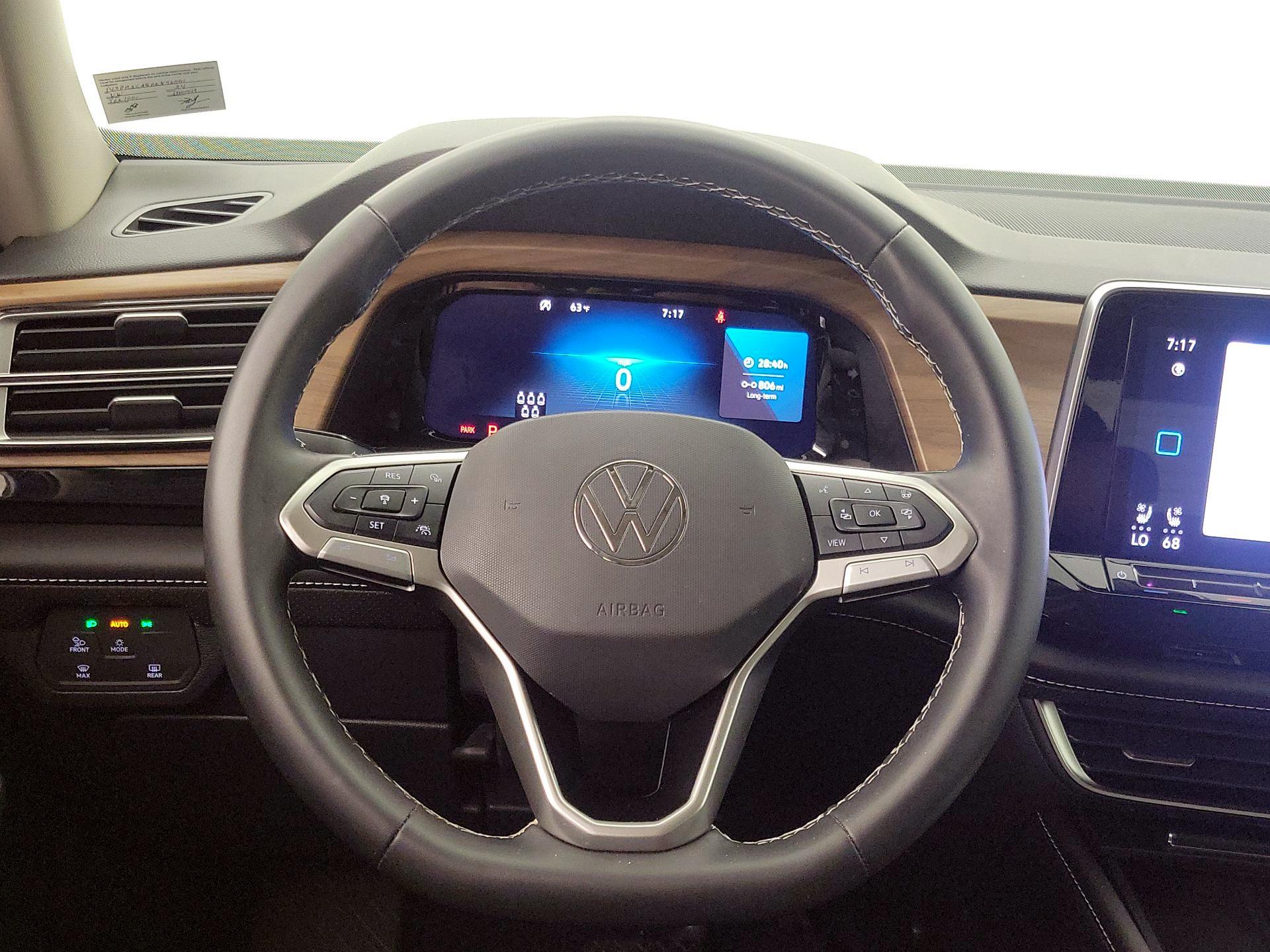 Thumbnail: 2024 Volkswagen Atlas - 10