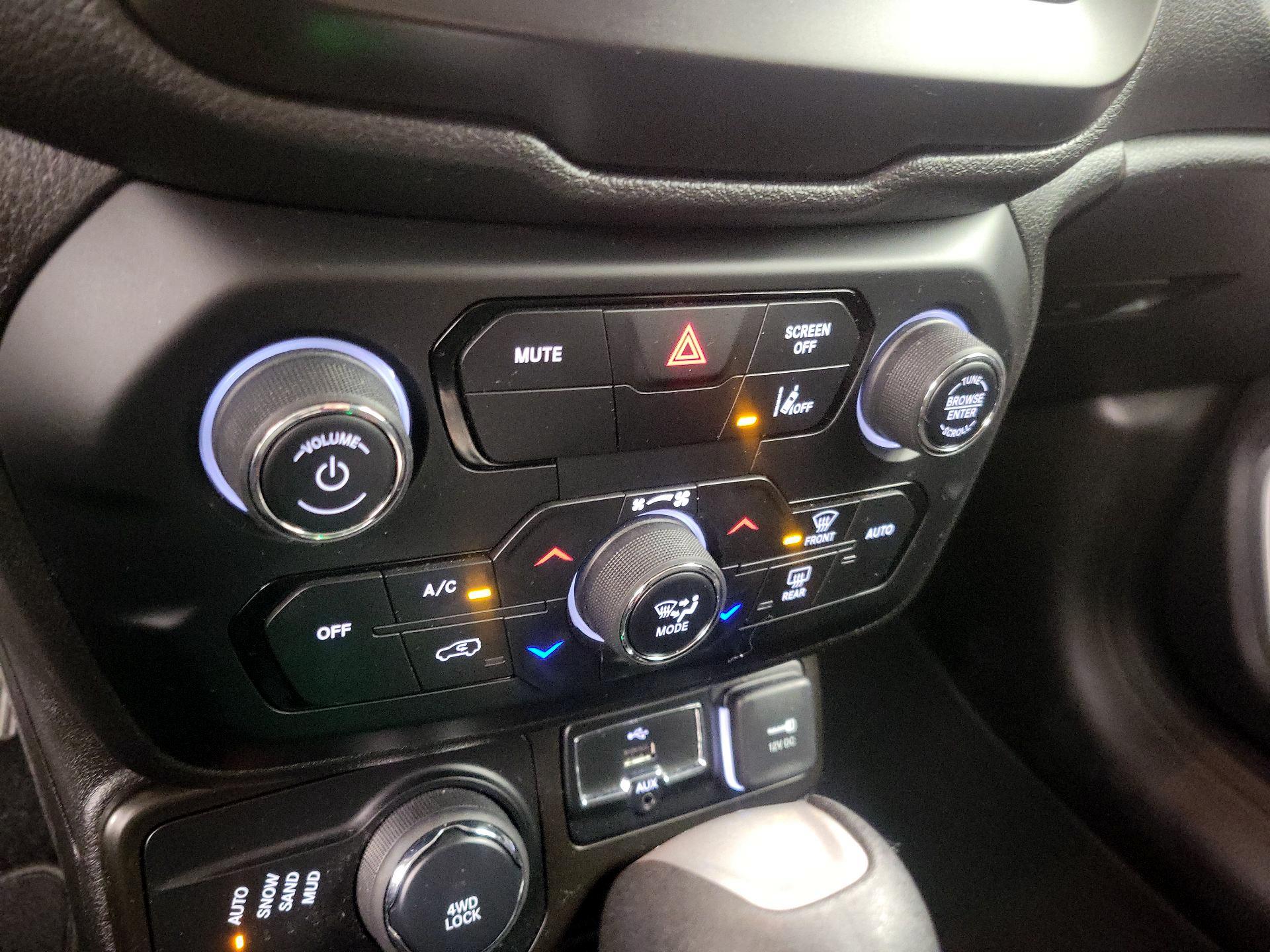 Thumbnail: 2021 Jeep Renegade - 16