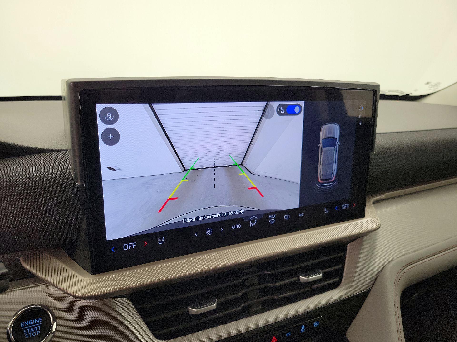 Thumbnail: 2025 Ford Explorer - 15