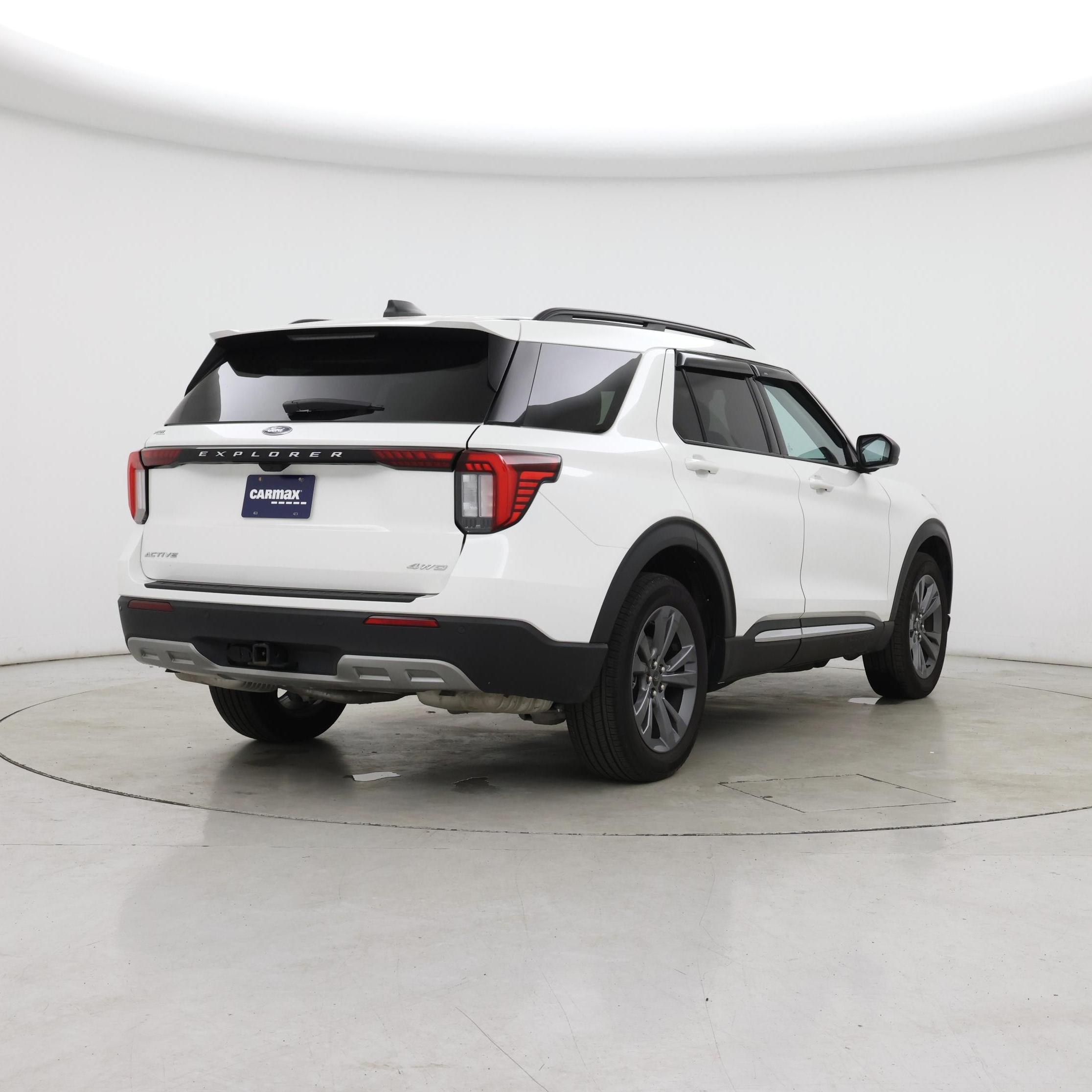 Thumbnail: 2025 Ford Explorer - 8