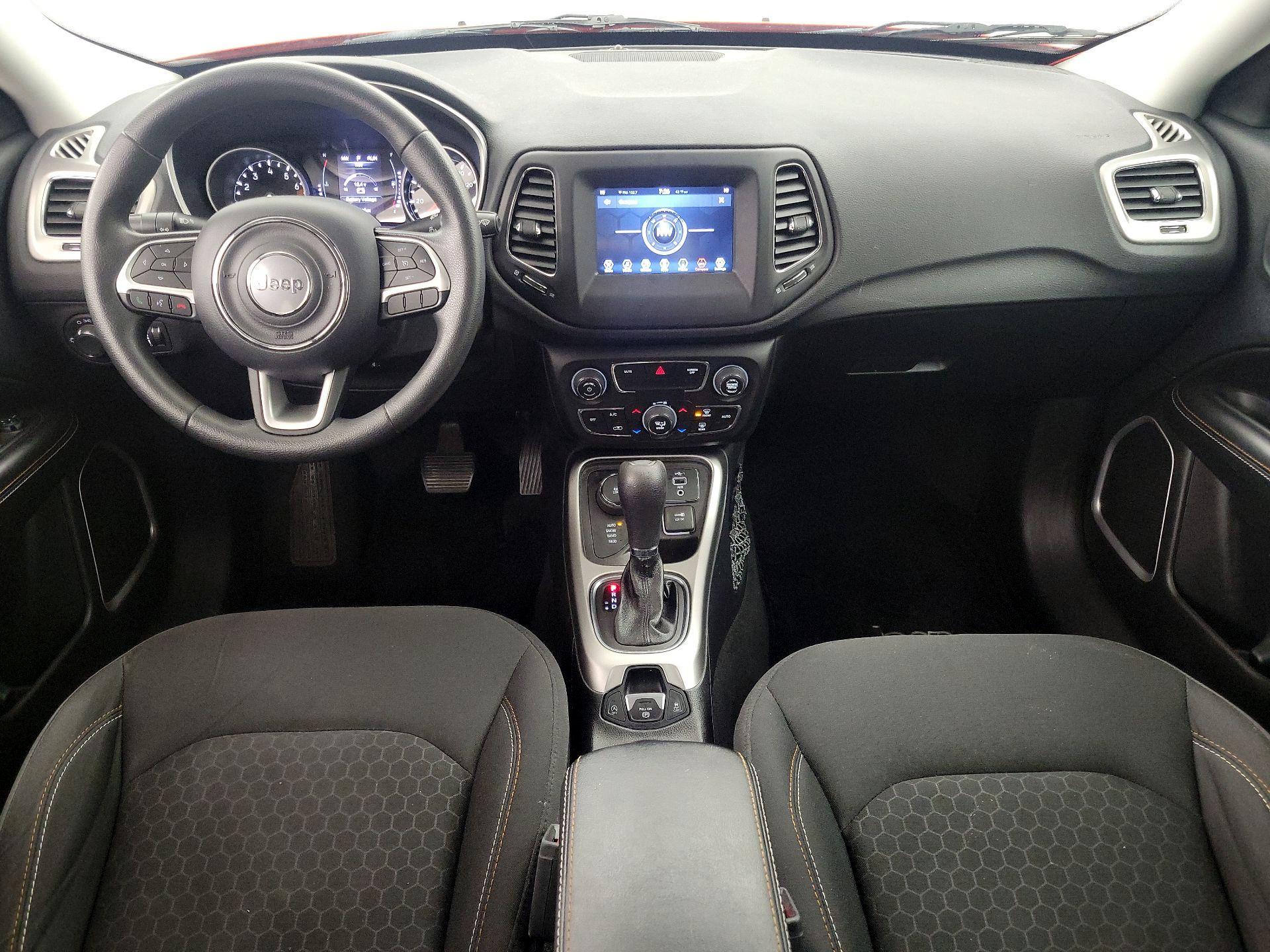 Thumbnail: 2019 Jeep Compass - 9